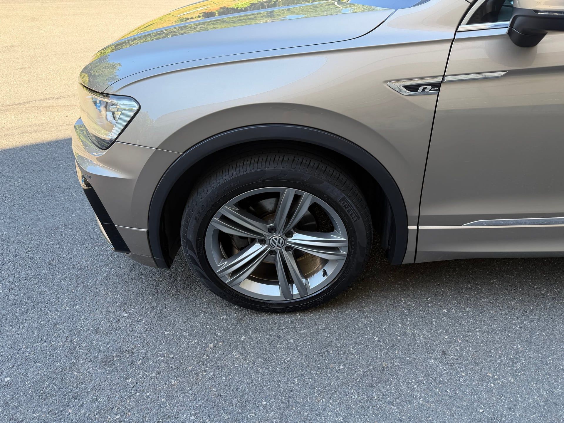 Volkswagen Tiguan, 2.0 TDI/4Motion/DSG/servis/ČR - fotka 4