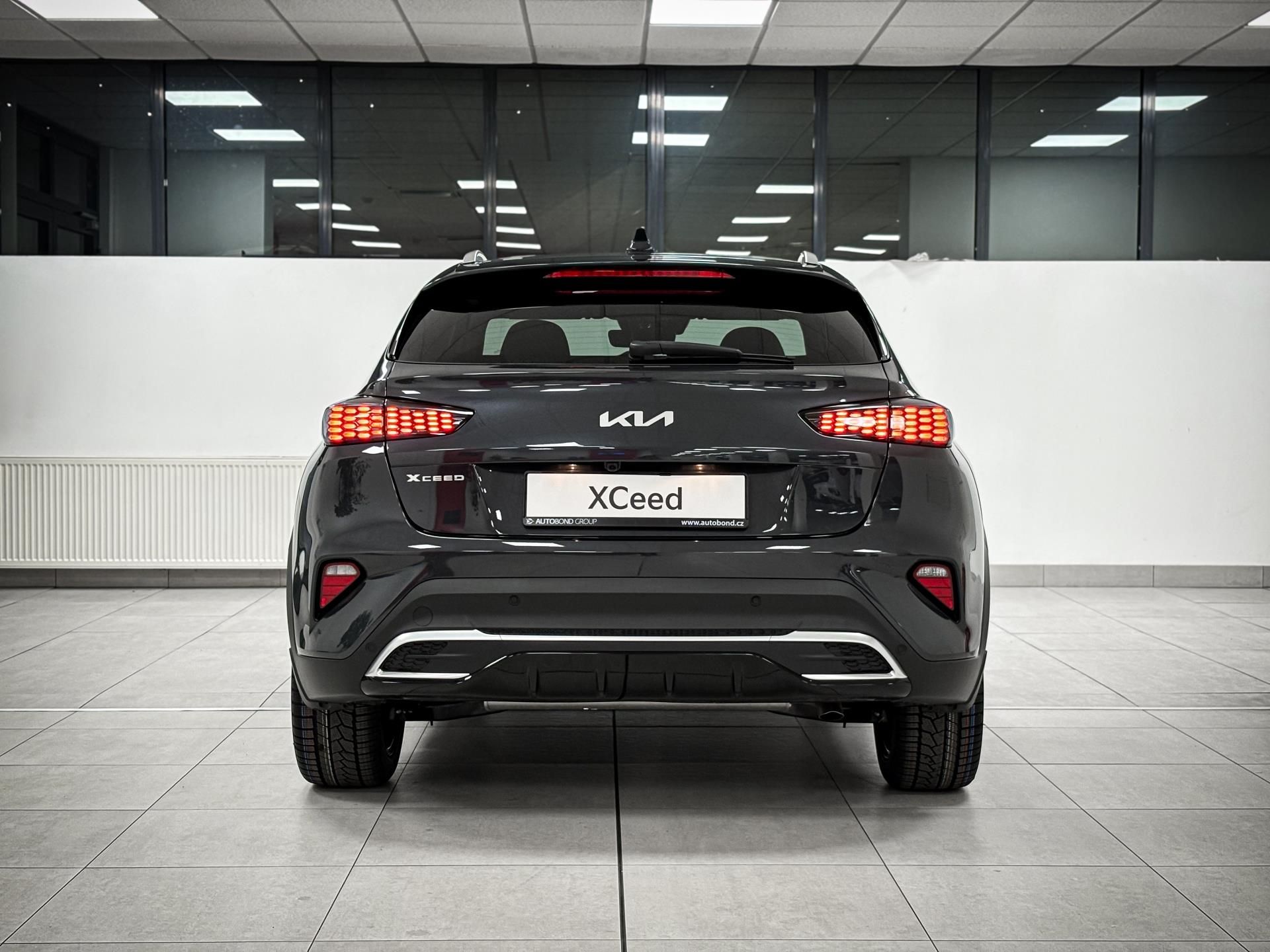 Kia XCee´d, STEEL EDITION 1.6 T-GDI 110kW - fotka 3