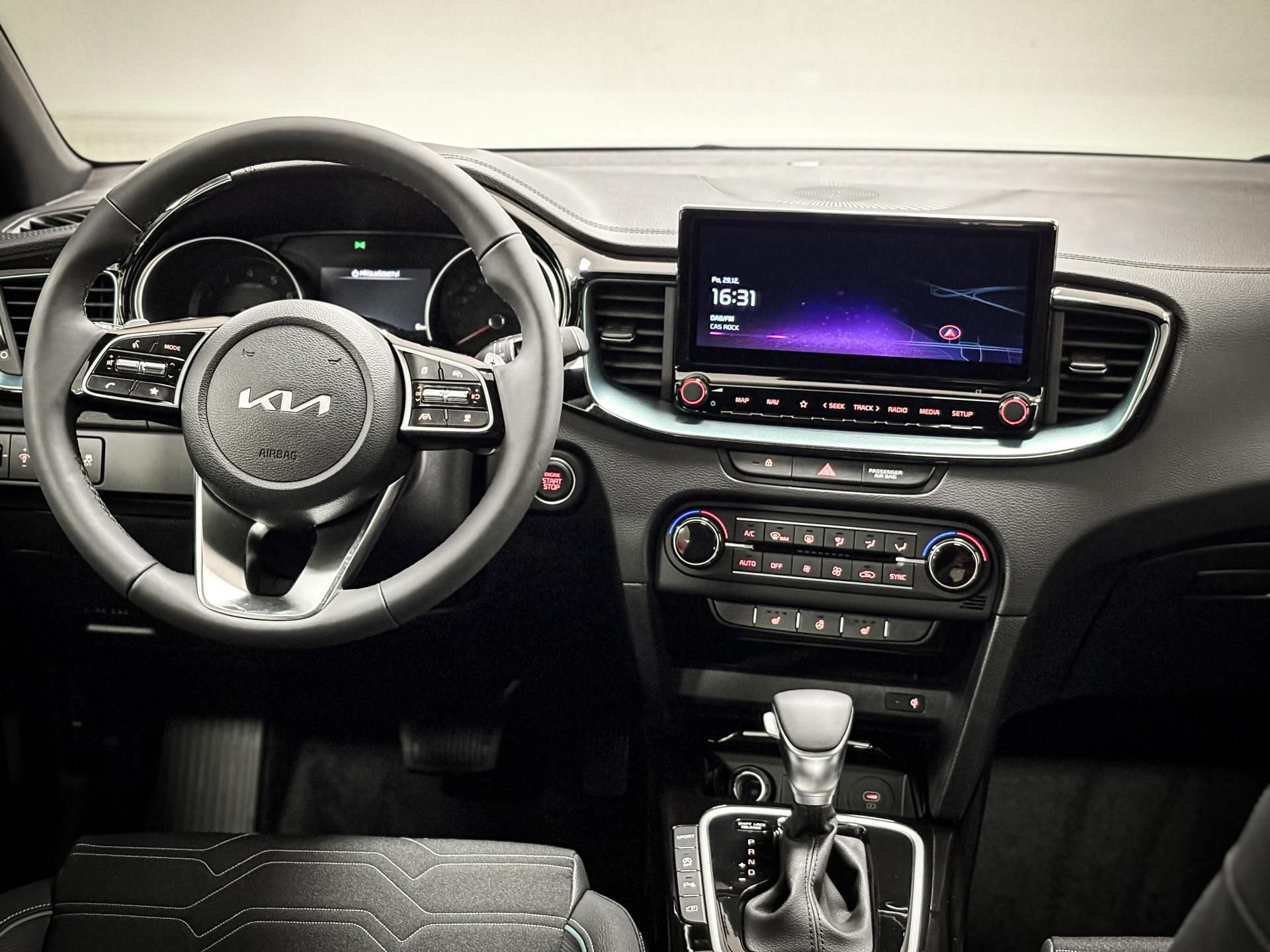 Kia XCee´d, STEEL EDITION 1.6 T-GDI 110kW - fotka 5