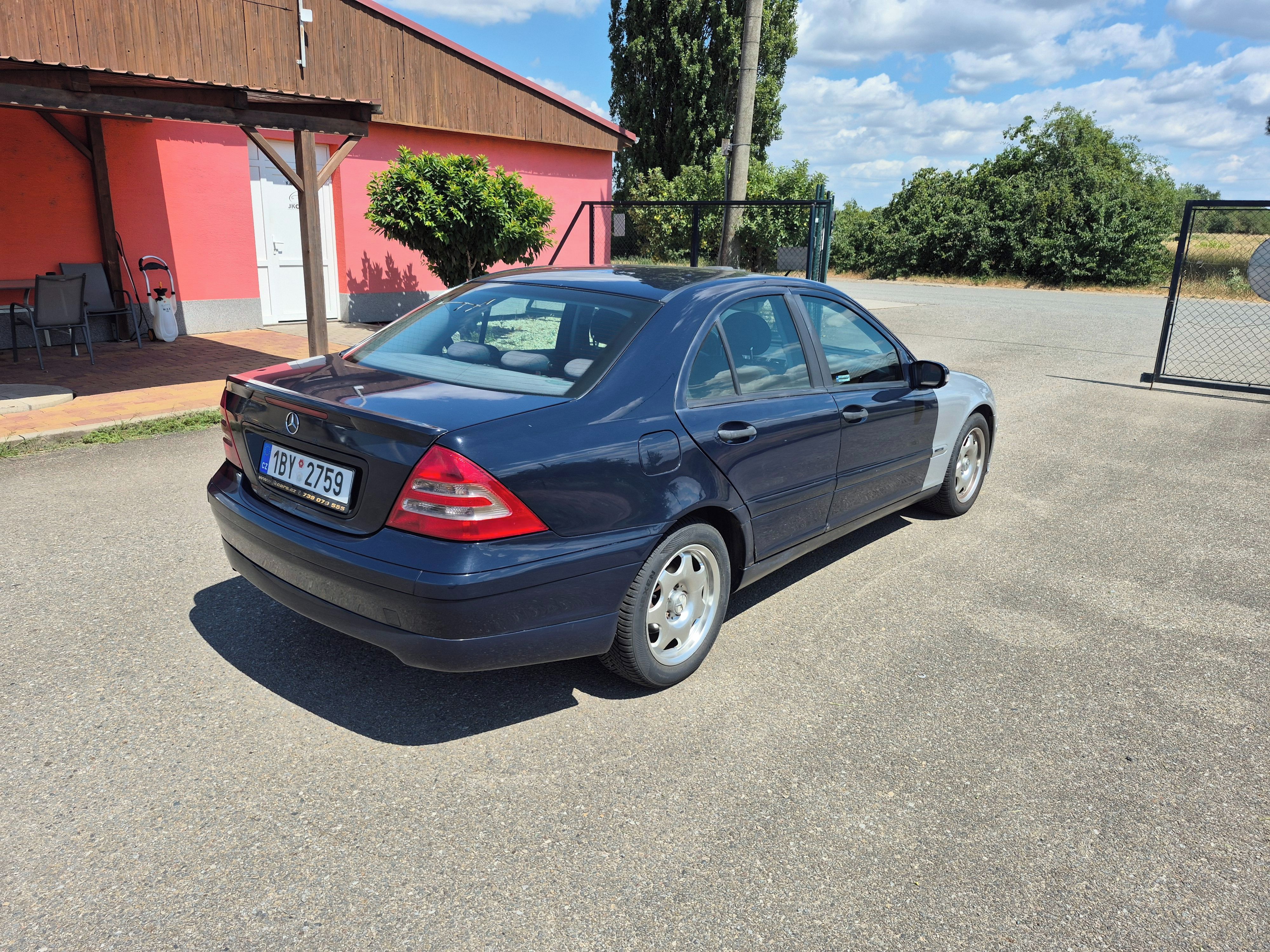Mercedes-Benz Třídy C, 220CDI, 105kW, 2.maj,automat - fotka 6