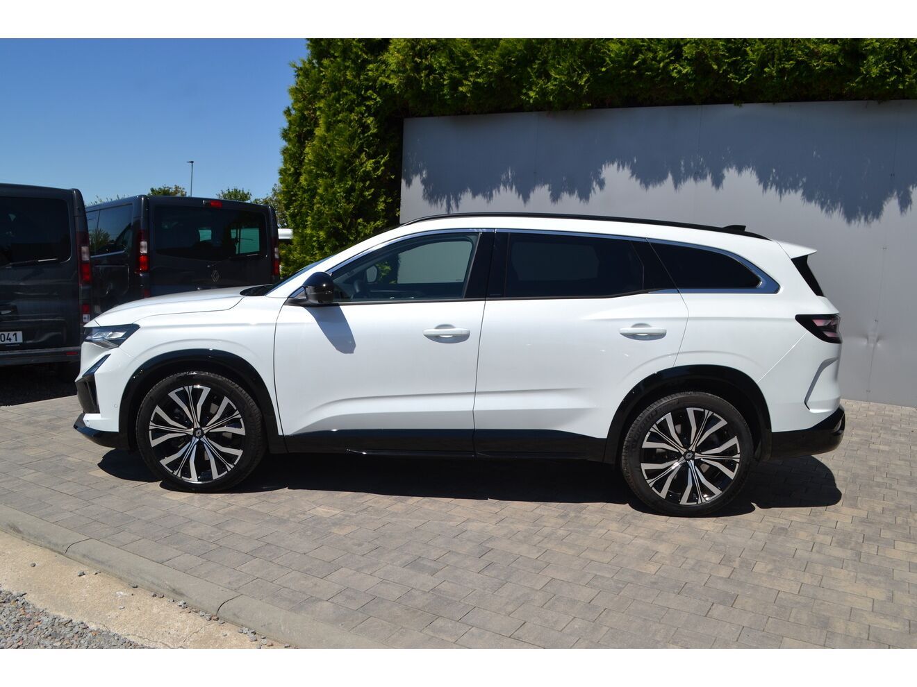 Renault Espace, ICONIC E-TECH FULL HYBRID 200k - fotka 2