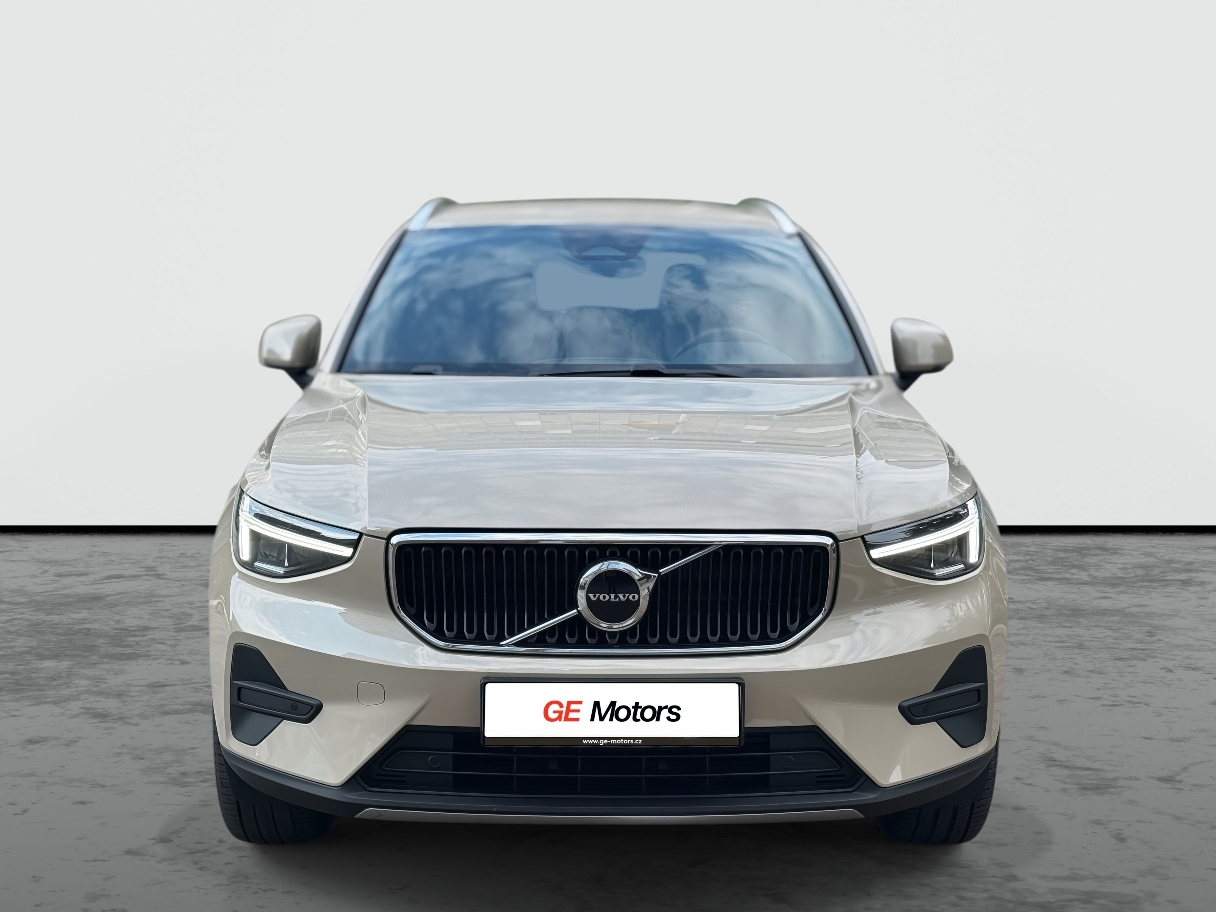 Volvo XC40, My26 Core B3 Kam clim DPH ČR - fotka 2