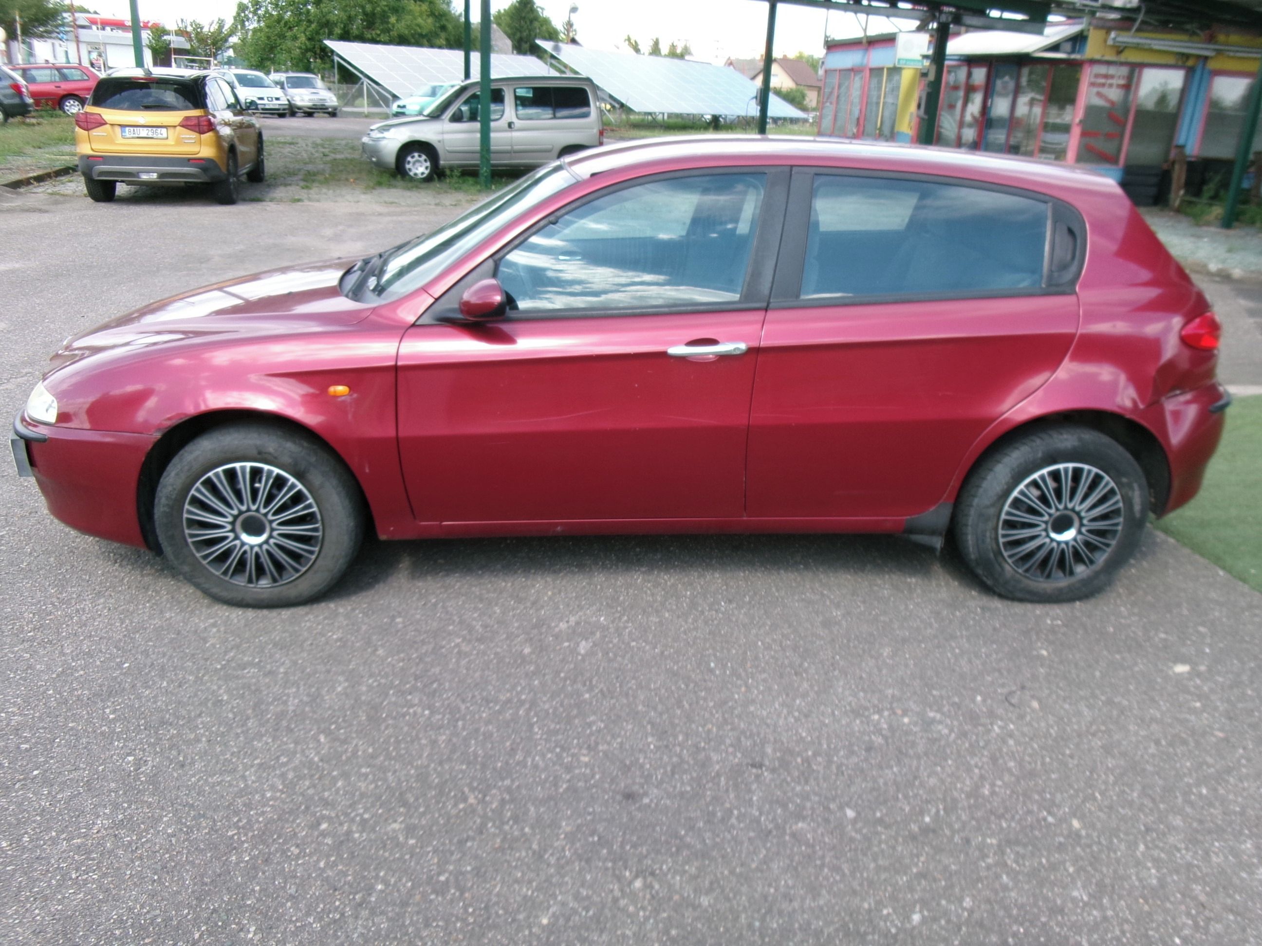 Alfa Romeo 147, 1.6i CZ,2.maj. - fotka 4