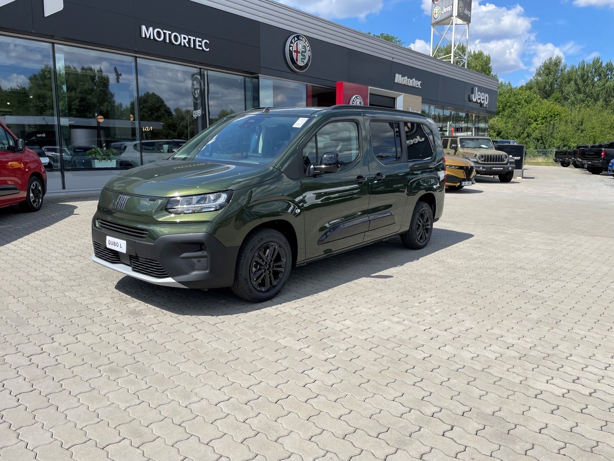Fiat Qubo, L Maxi Icon 1.5 BlueHDI 130k M - fotka 2
