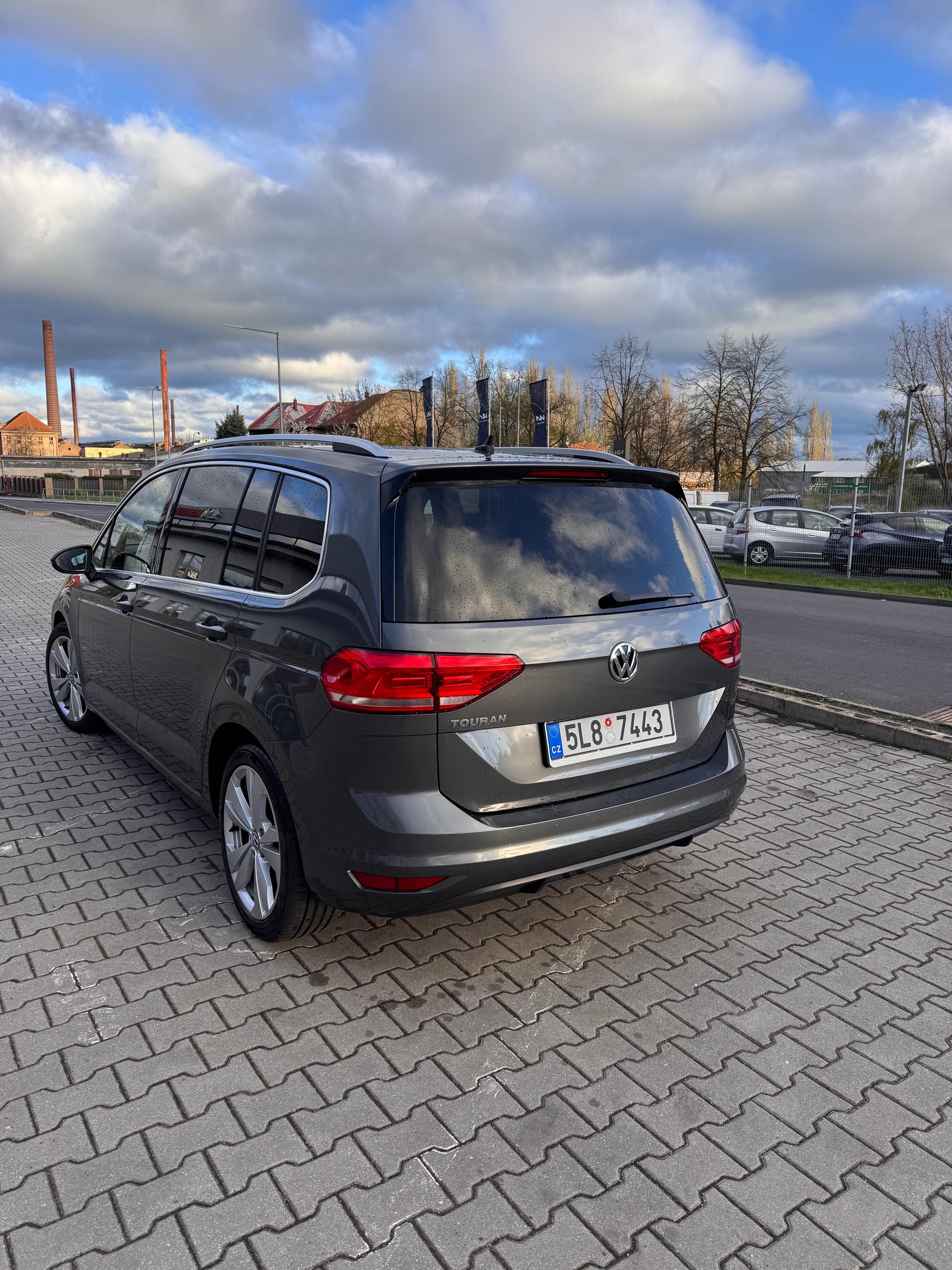 Volkswagen Touran, 1 - fotka 2