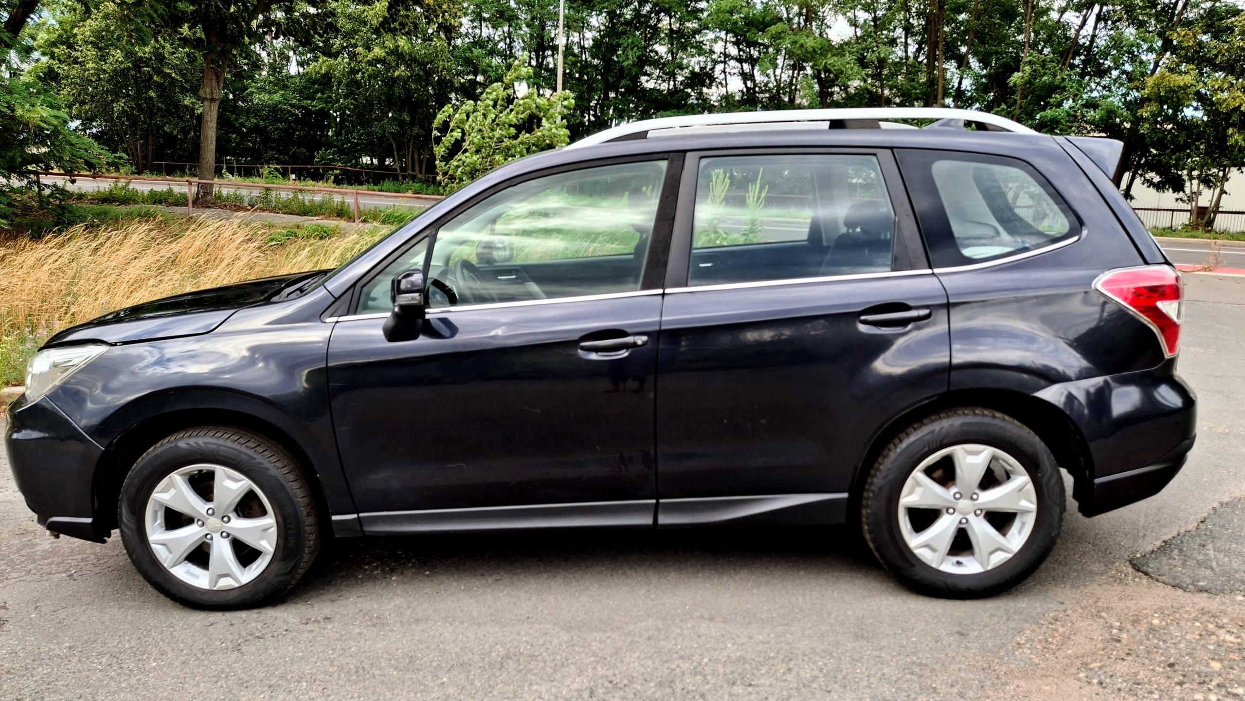 Subaru Forester, 2.0 benzin 110 kw 4x4 - fotka 2