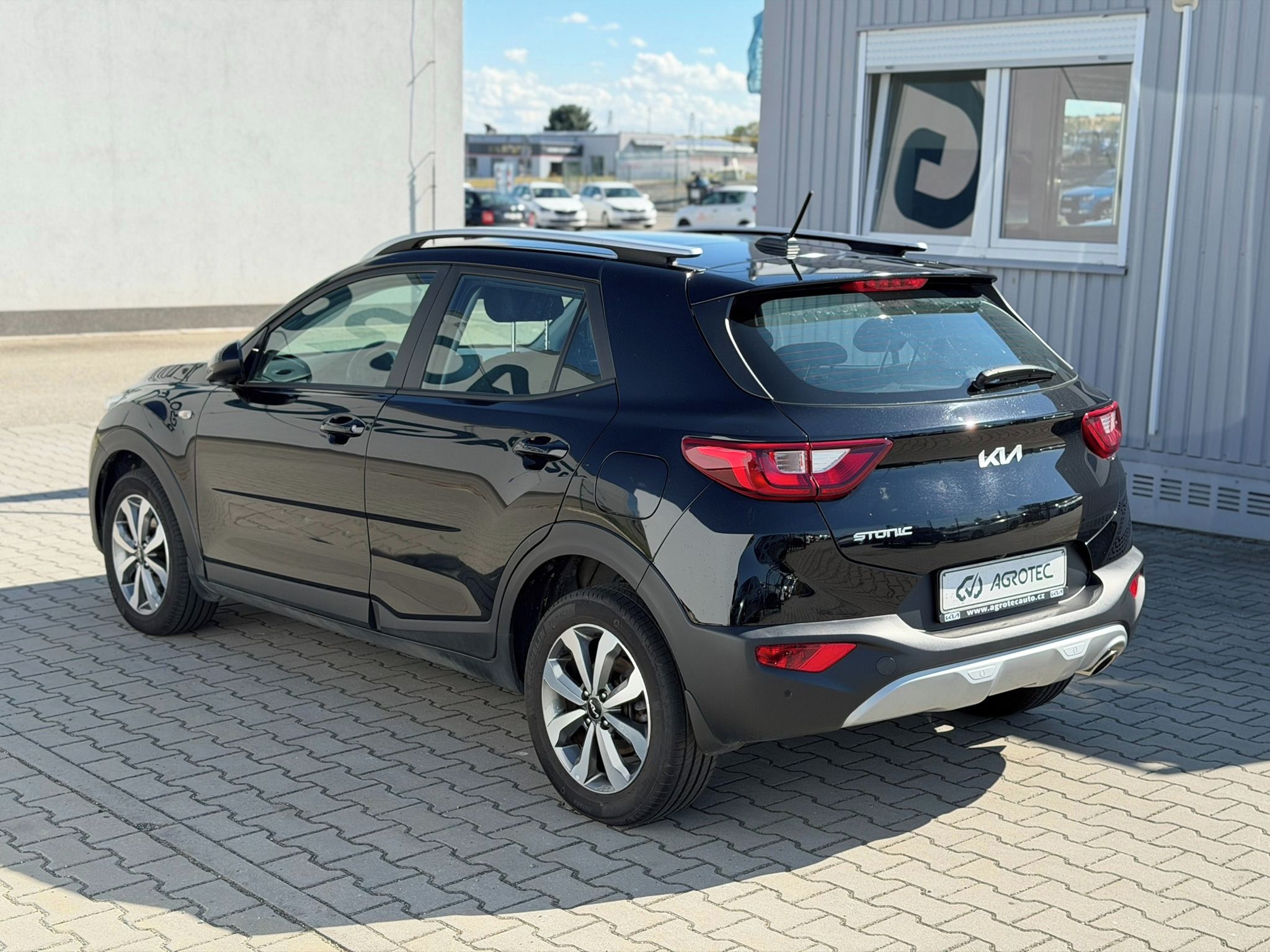 Kia Stonic, 1.2 DPI 62kW SPIN - fotka 5