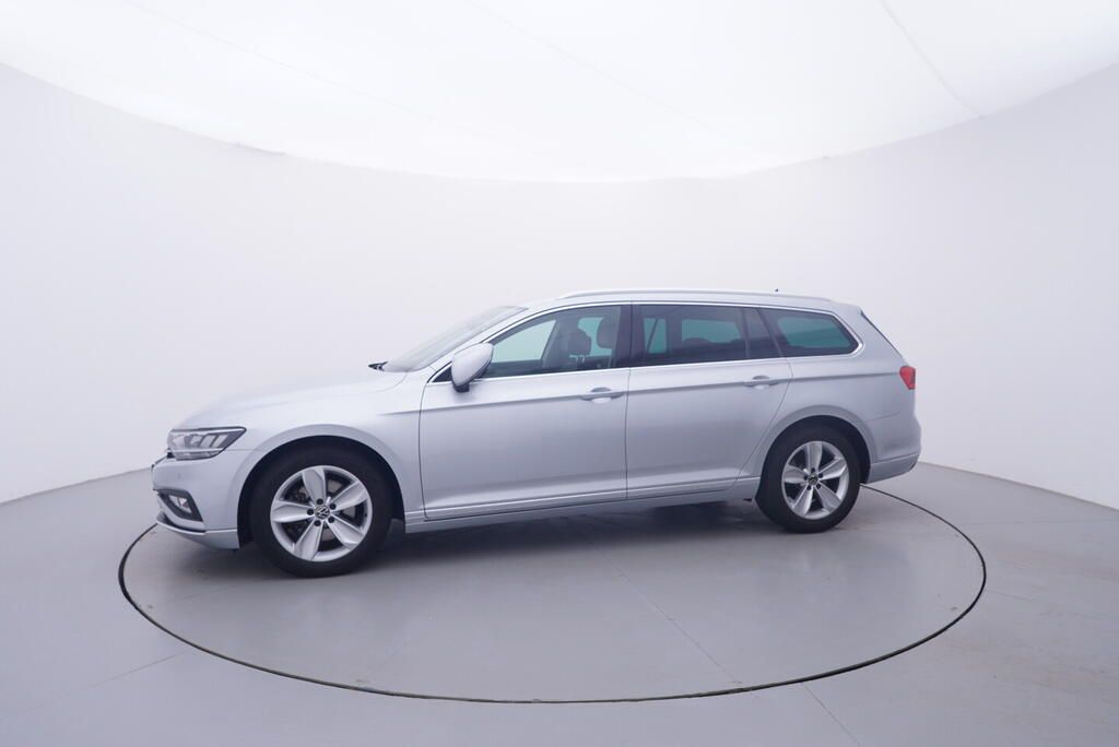 Volkswagen Passat, Elegance 2.0 TDI 110 kW - fotka 2