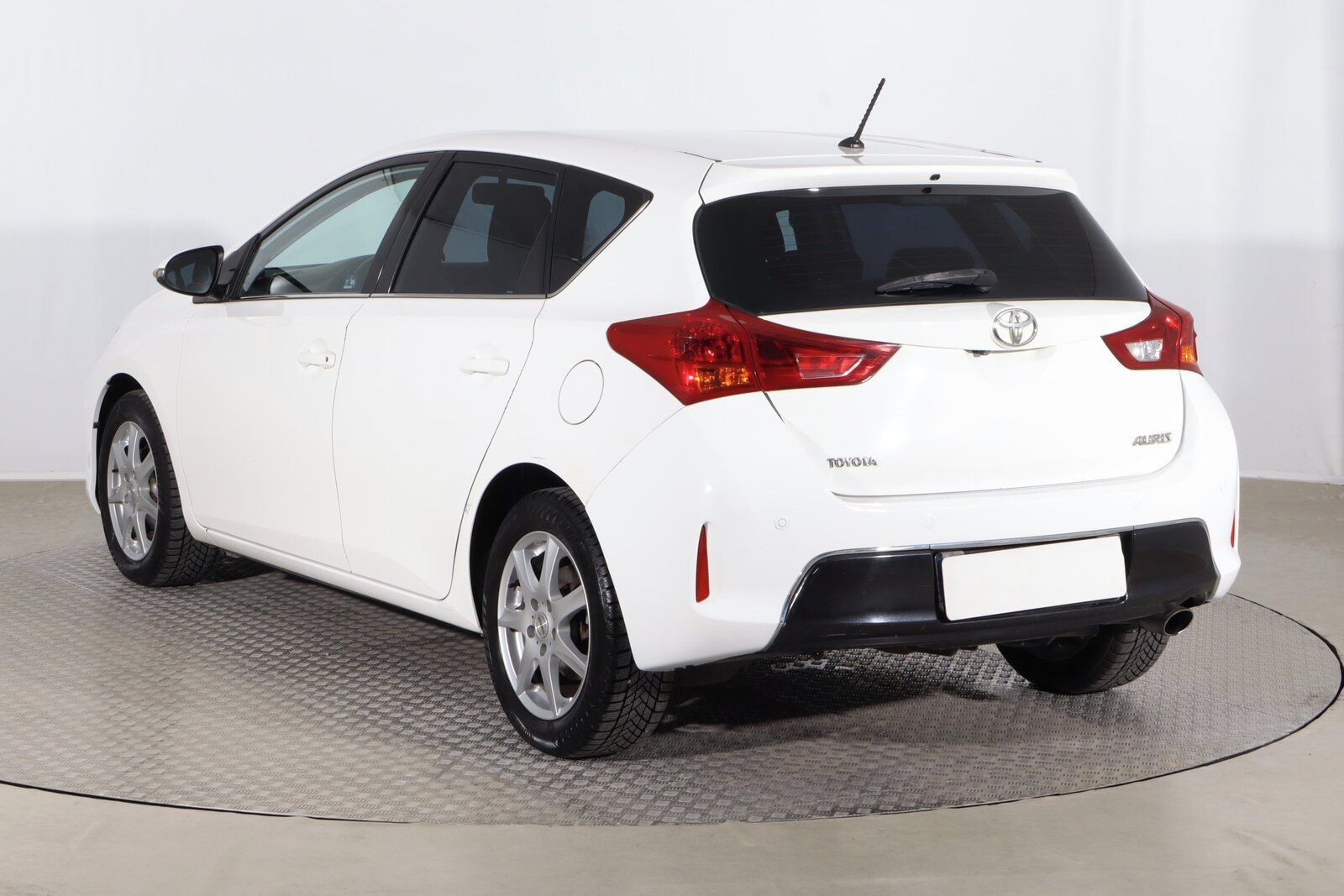 Toyota Auris, 1.6 Valvematic, Automat - fotka 4