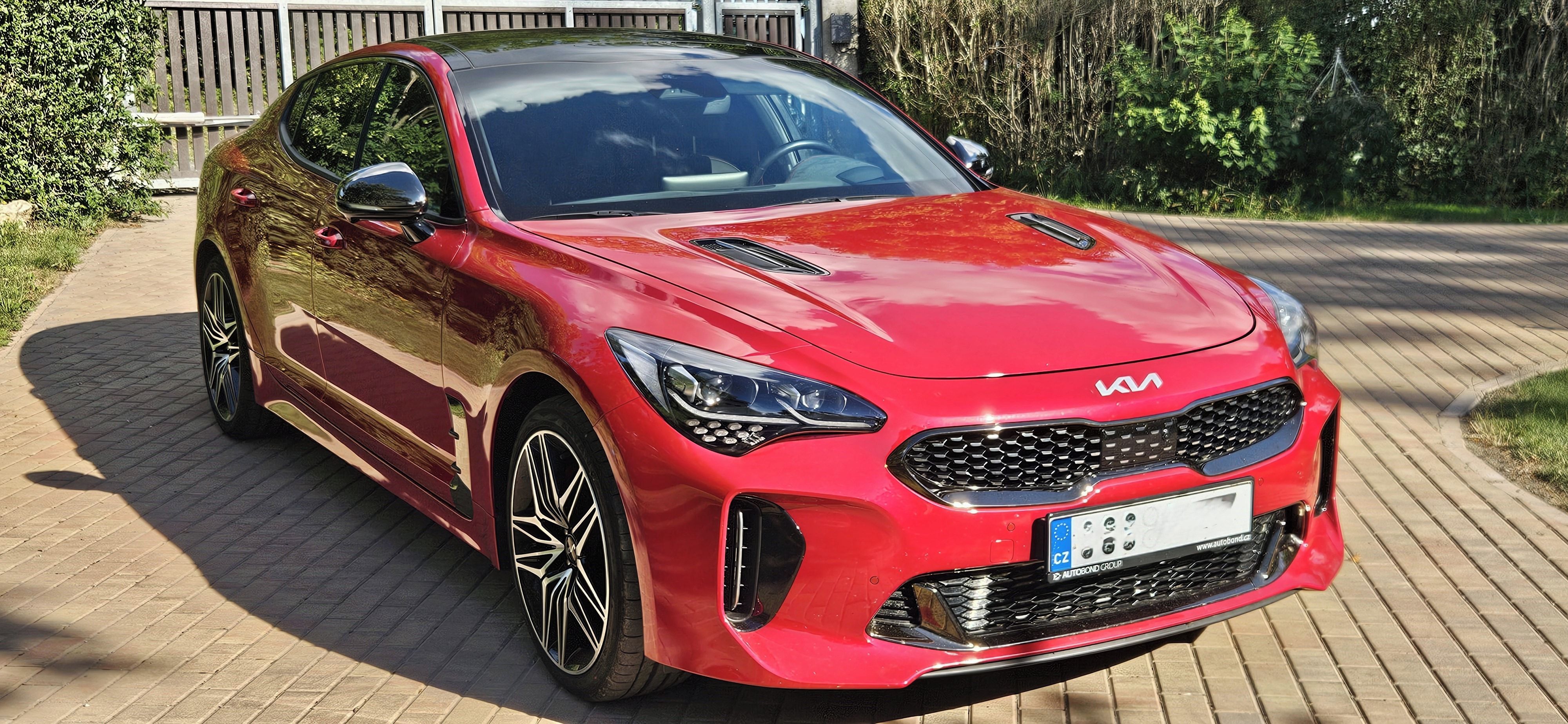 Kia Stinger, Kia Stinger GT 3.3 T-GDi 8AT