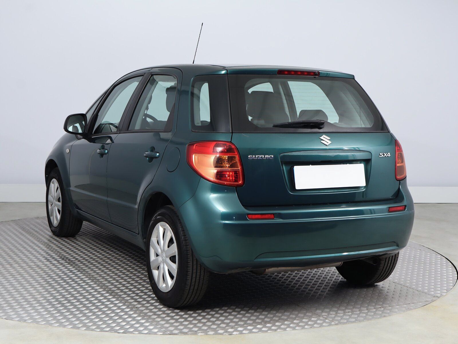 Suzuki SX4, 1.5 i, Klima - fotka 4