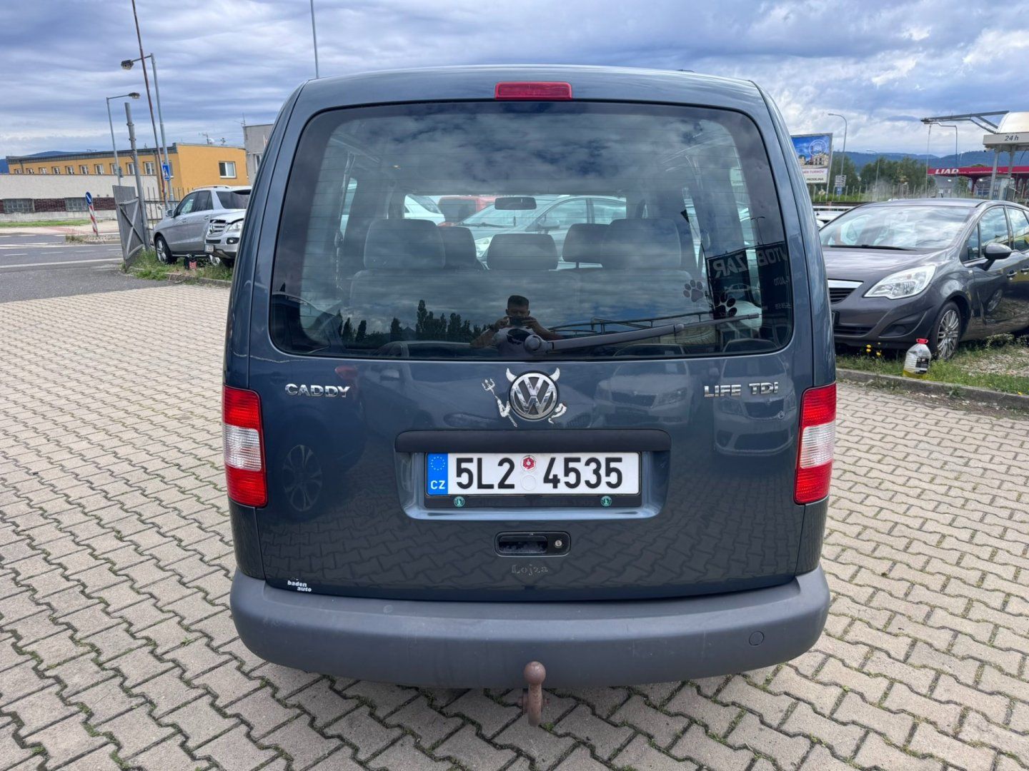 Volkswagen Caddy, 1,9 TDI 77KW TAŽNÉ 2X PNEU STK - fotka 4