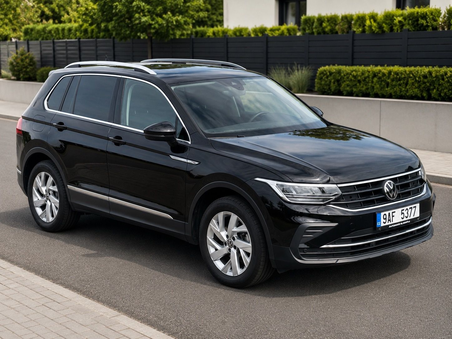 Volkswagen Tiguan, 2.0TDi 4x4 DSG ČR 1maj 50000km