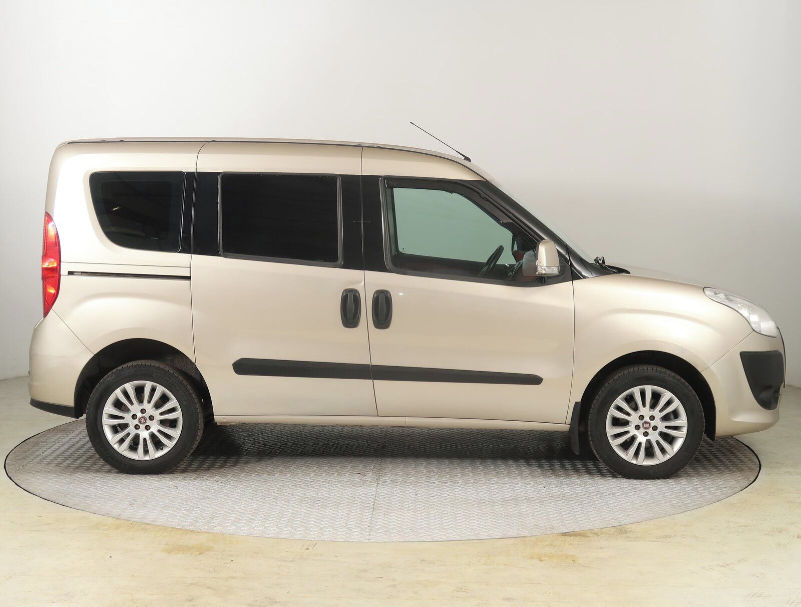 Fiat Dobló, 1.3 MultiJet, 5Míst, Klima - fotka 6