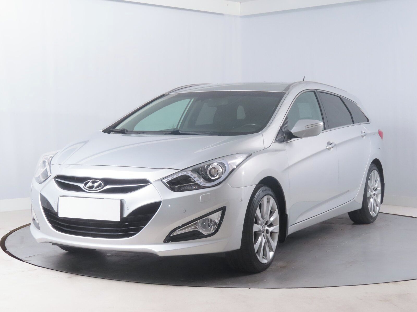 Hyundai i40, 1.7 CRDi, ČR,1.maj - fotka 2