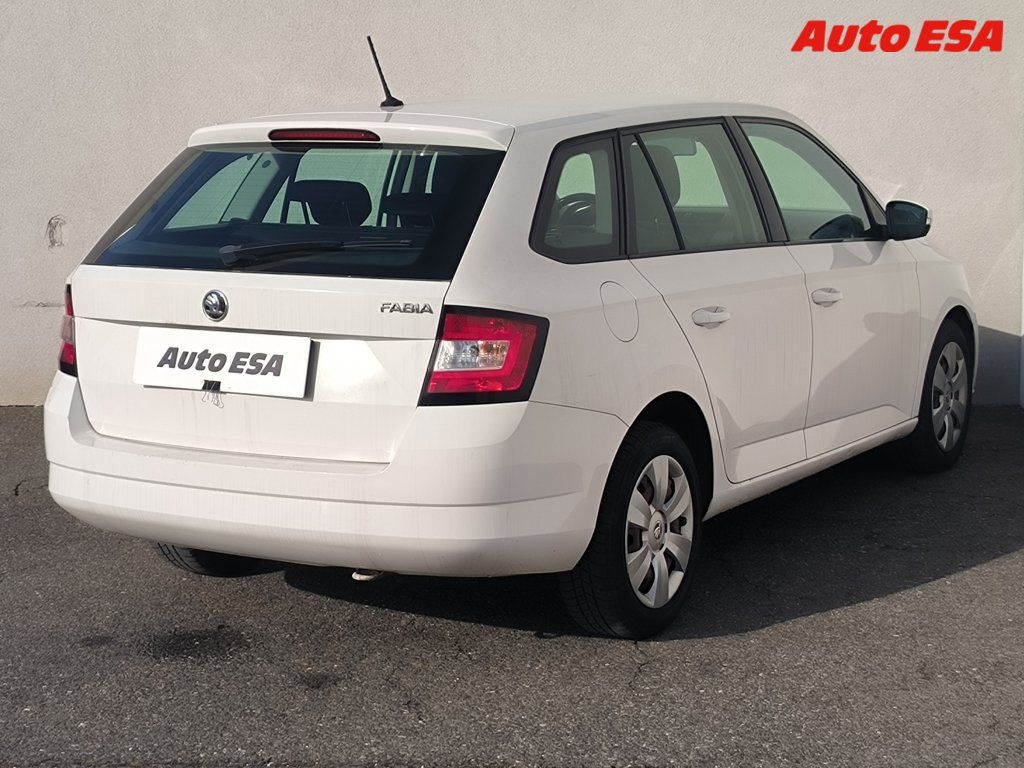 Škoda Fabia, 1.4TDi,ČR,AC,temp - fotka 4