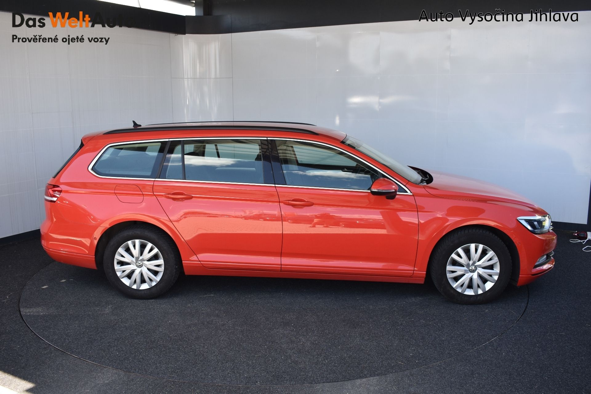 Volkswagen Passat Variant, 2.0TDI 110kW, LED, el. vyhřiív - fotka 6