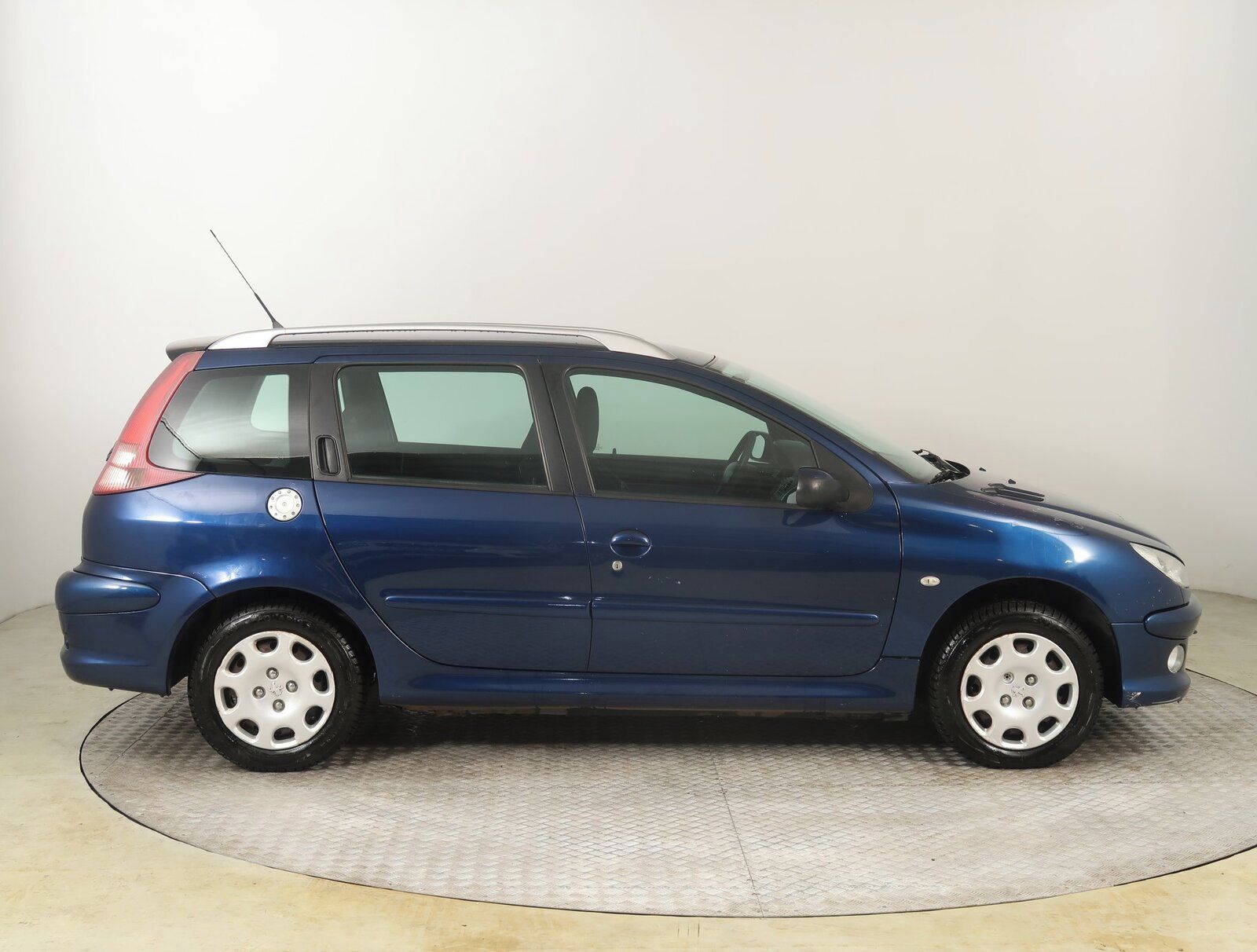 Peugeot 206, 1.4 HDI, po STK, Klima - fotka 6