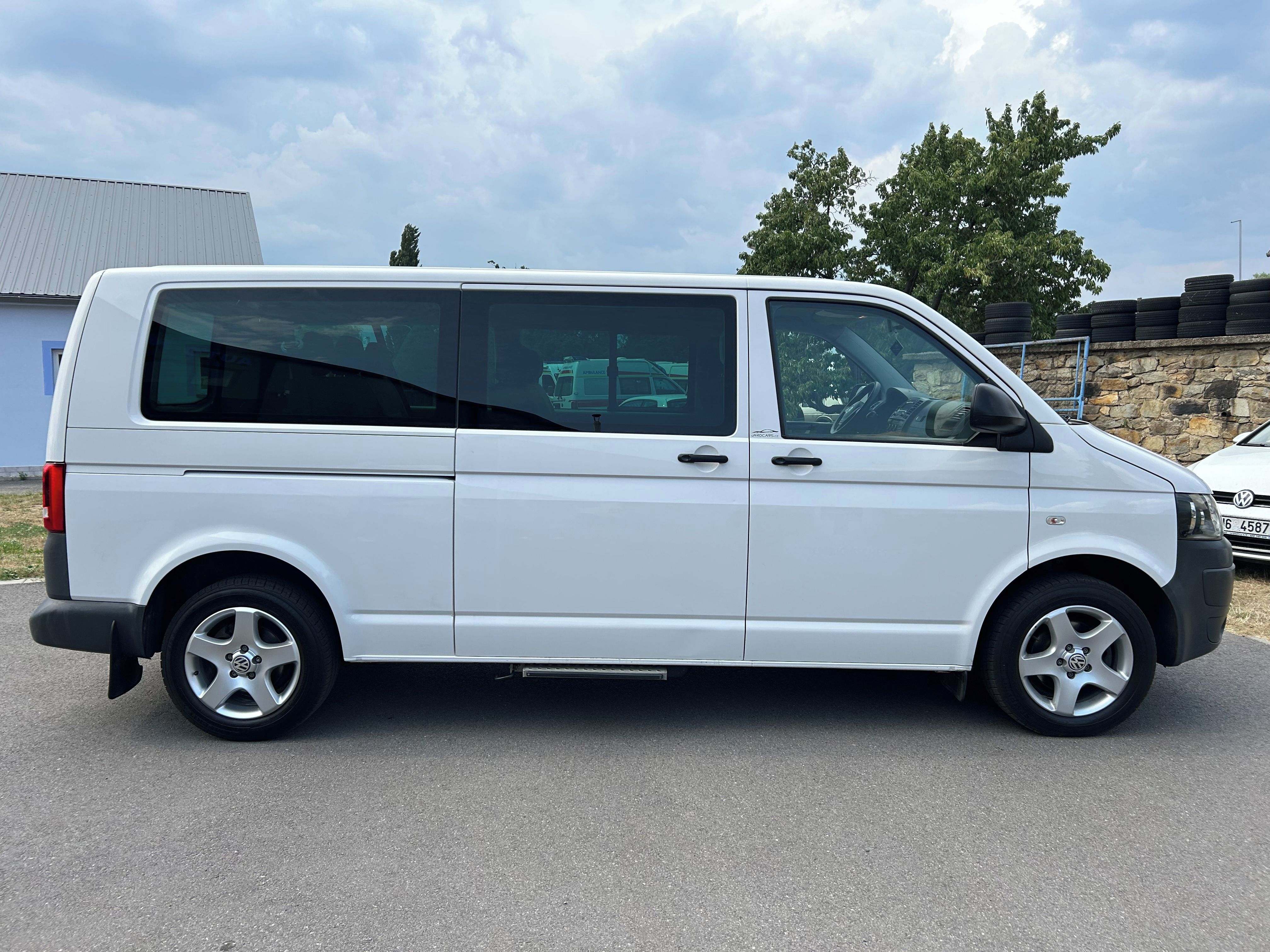 Volkswagen Caravelle, T5 - 2.0 TDI Sanitní vůz DSG - fotka 4