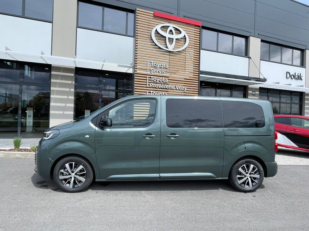 Toyota Proace Verso, 2.2D 180HP 8A/T VIP 6 - fotka 3
