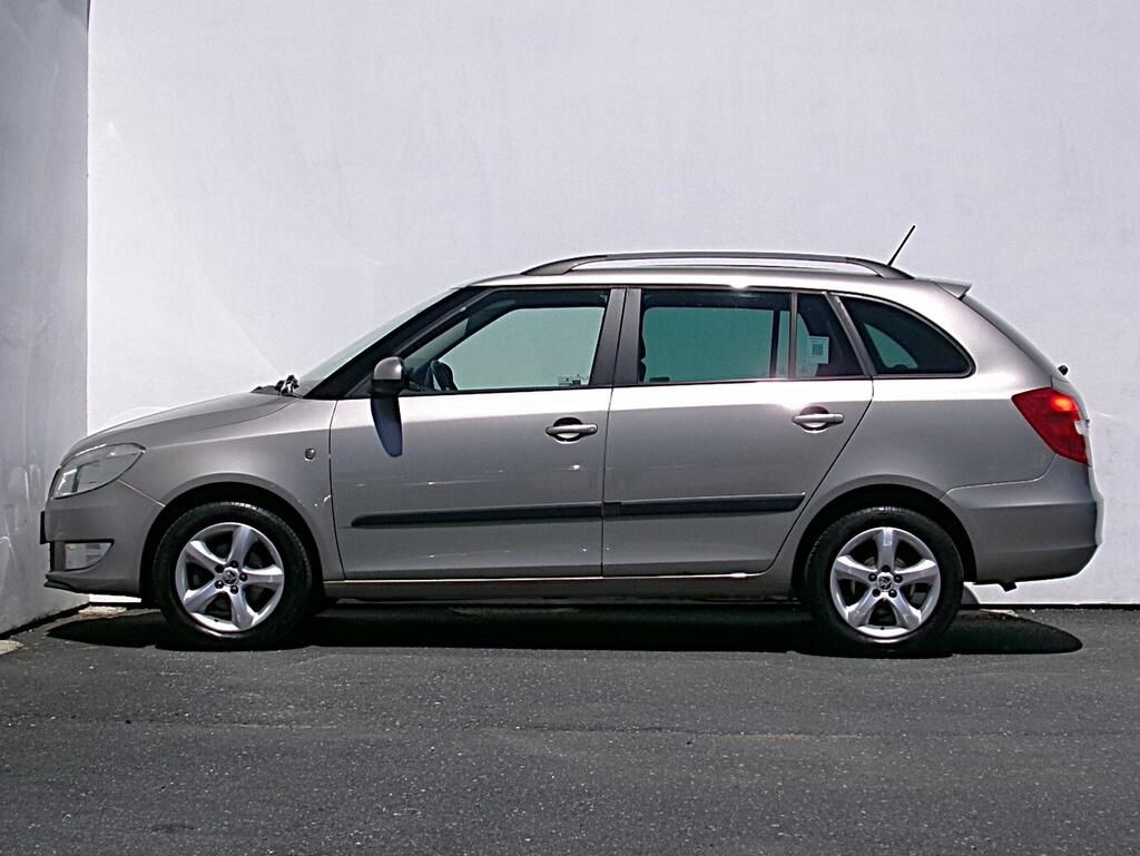 Škoda Fabia, Ambition 1.2 TSI 63 kW - fotka 3