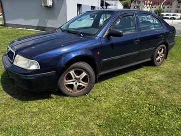 1.6i + ZIMNÍ KOLA  TAŽNÉ ZAŘ.