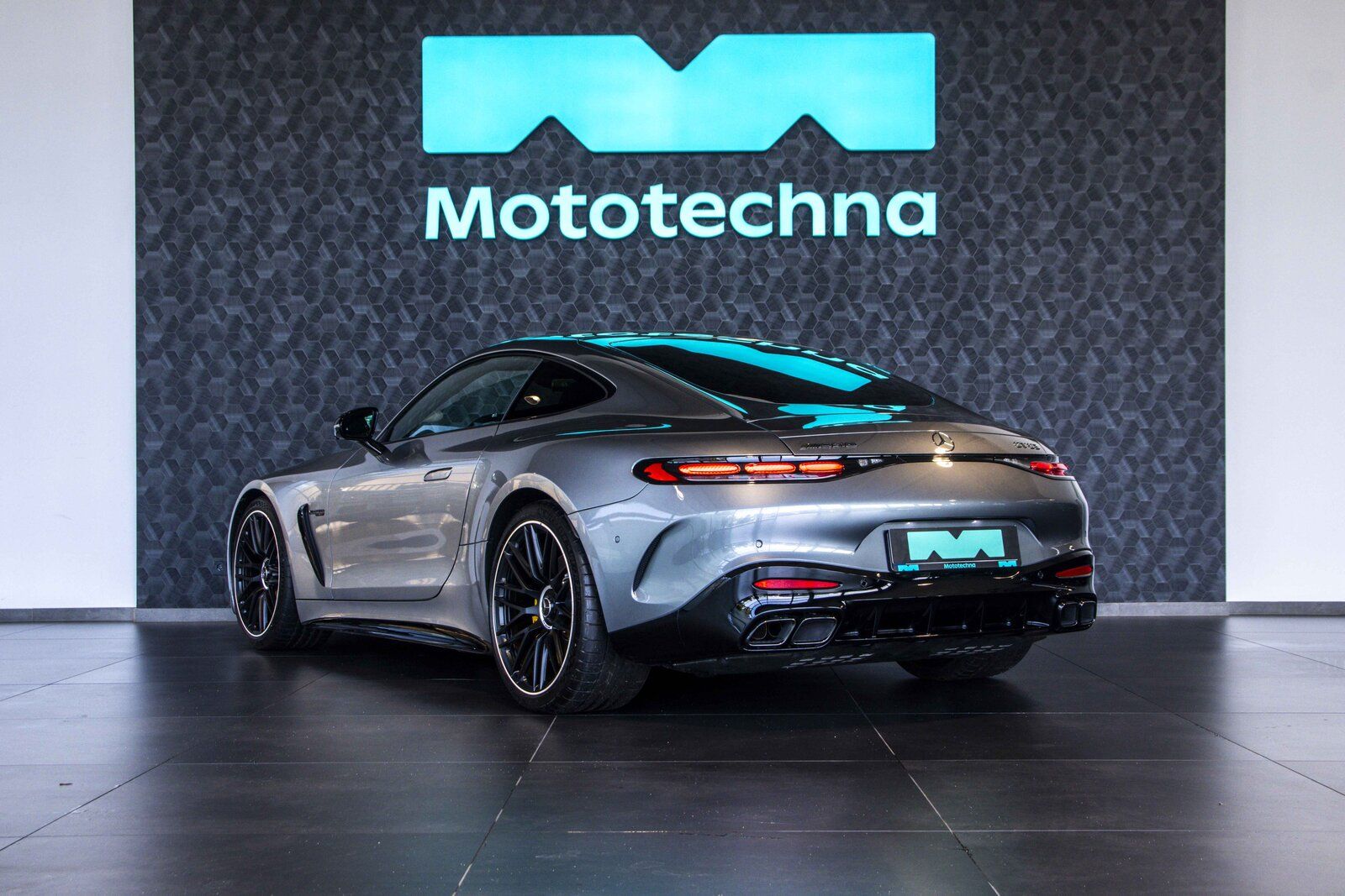 Mercedes-Benz AMG GT, AMG GT 63 4MATIC+, DPH - fotka 3