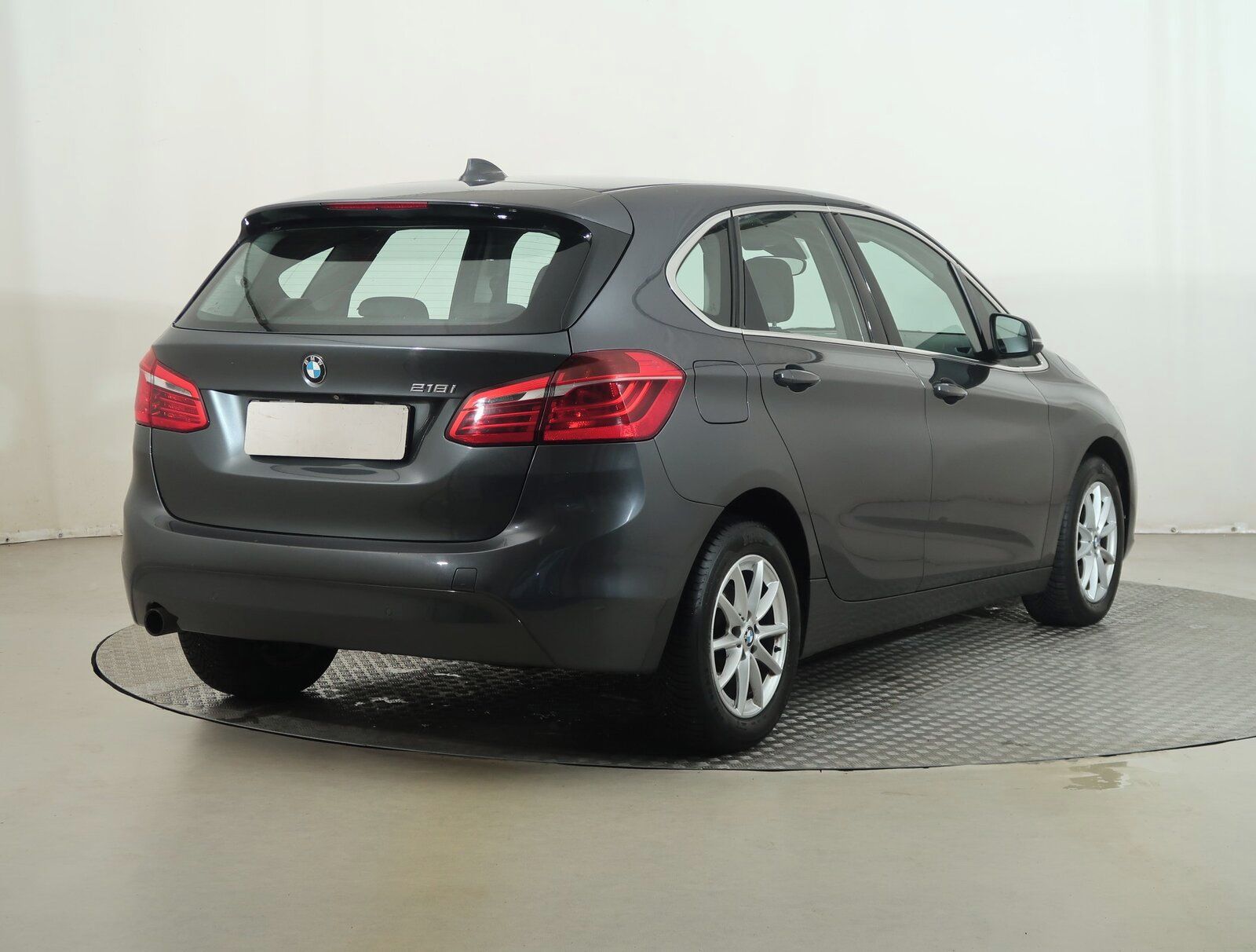 BMW Řada 2, 218i Active Tourer, Automat - fotka 5