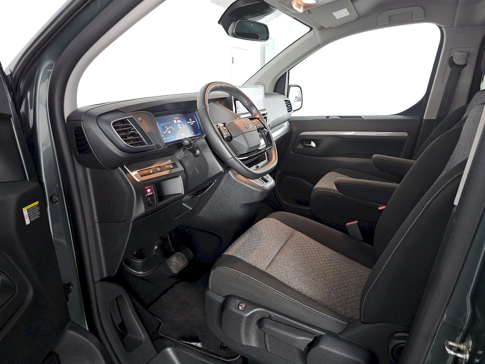 Toyota Proace Verso, 2.0D 180k L2 FAMILY WEBASTO 8S - fotka 6