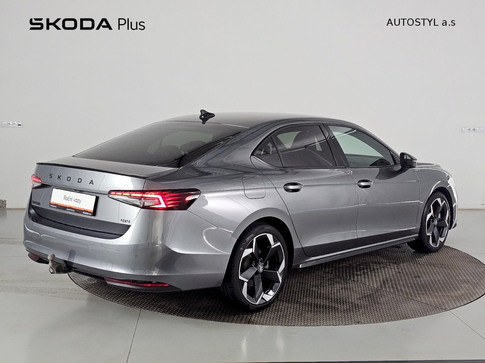 Škoda Superb, 2.0TDi 142kW 4X4 SPORTLINE - fotka 2