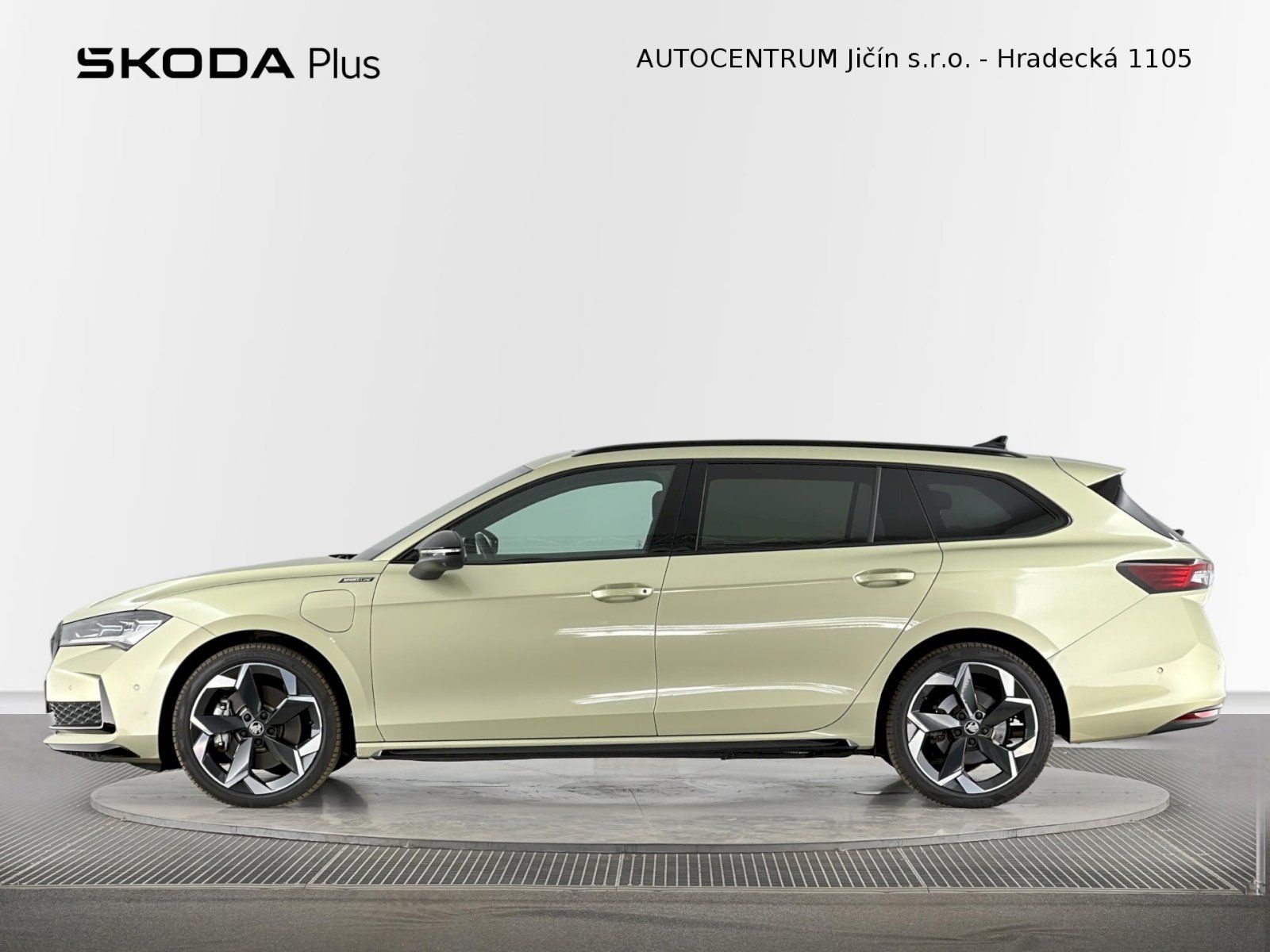 Škoda Superb, Combi iV DSG 1.5TSI 150kW Spor - fotka 3