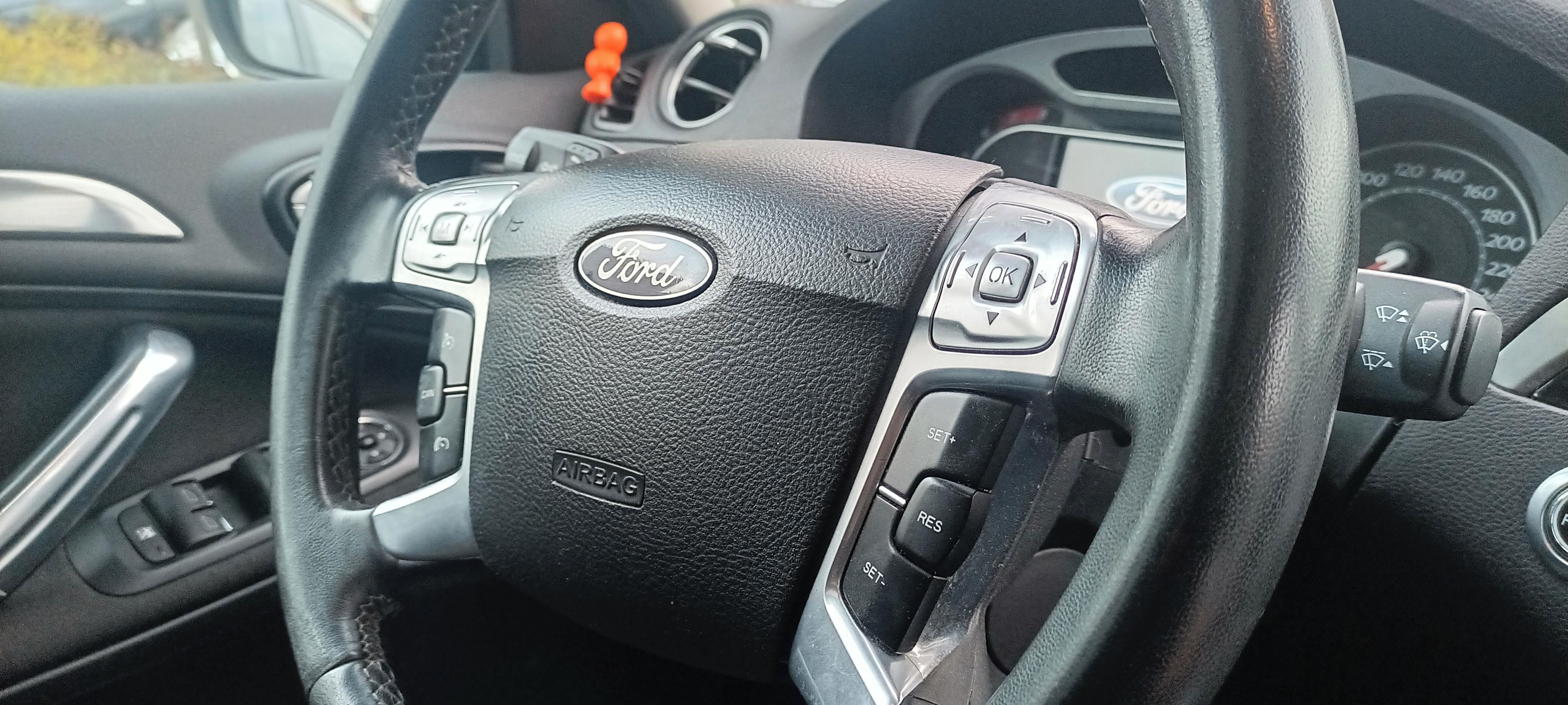 Ford Galaxy - fotka 4