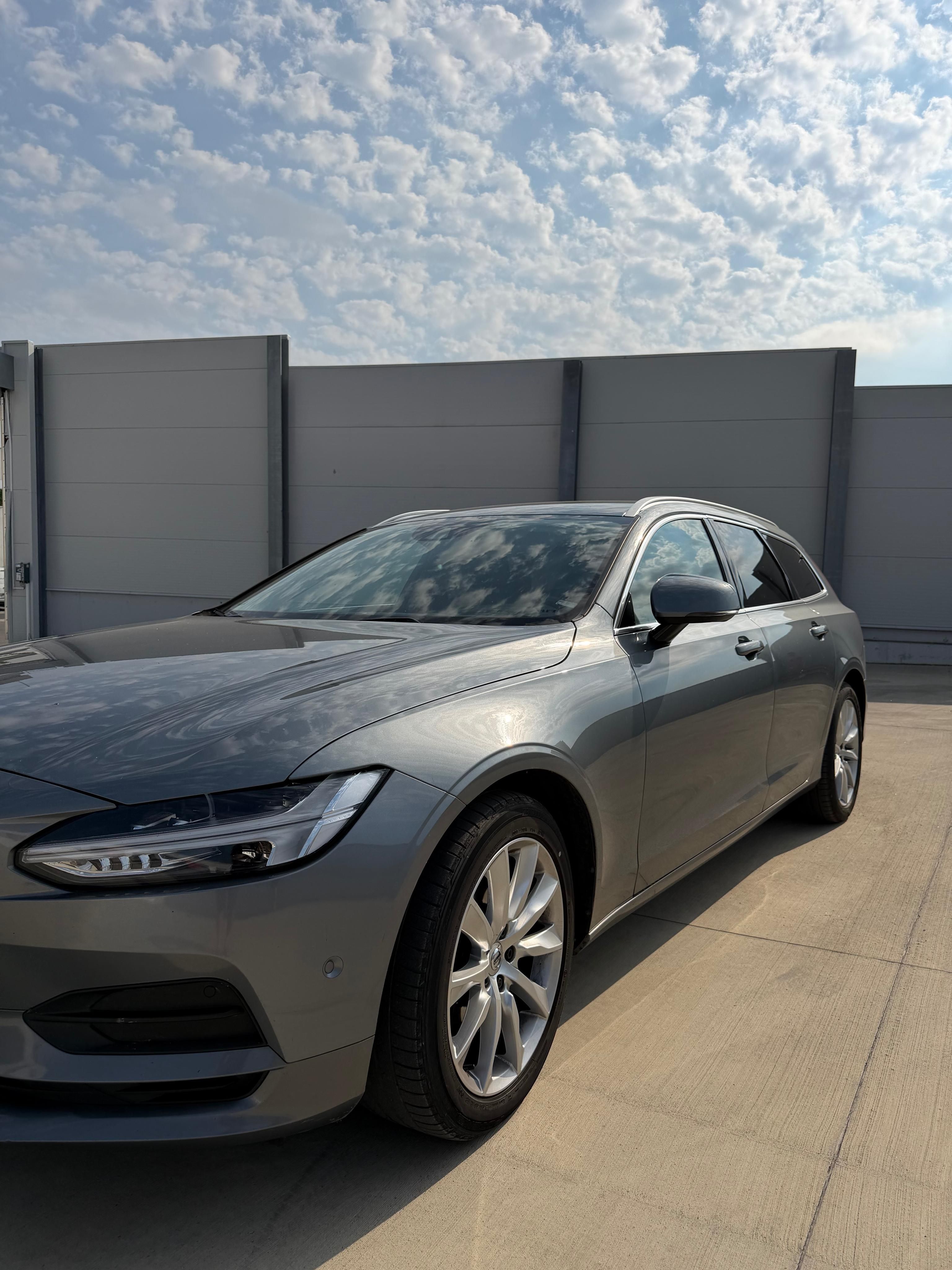 Volvo V90, v90 D5 AWD velký servis - fotka 2