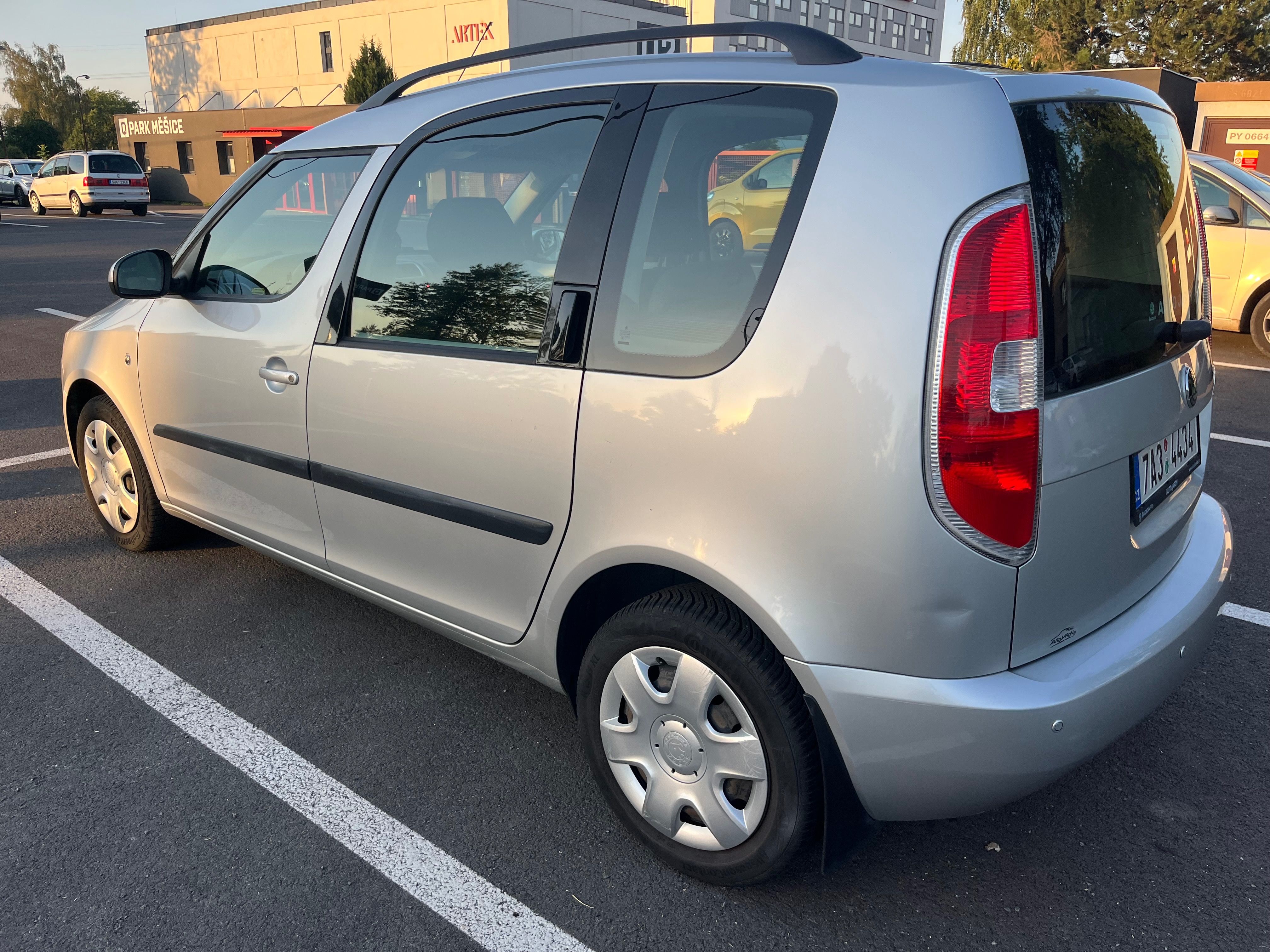 Škoda Roomster, 1.6, Automat, Servis, ČR,Cebia - fotka 5