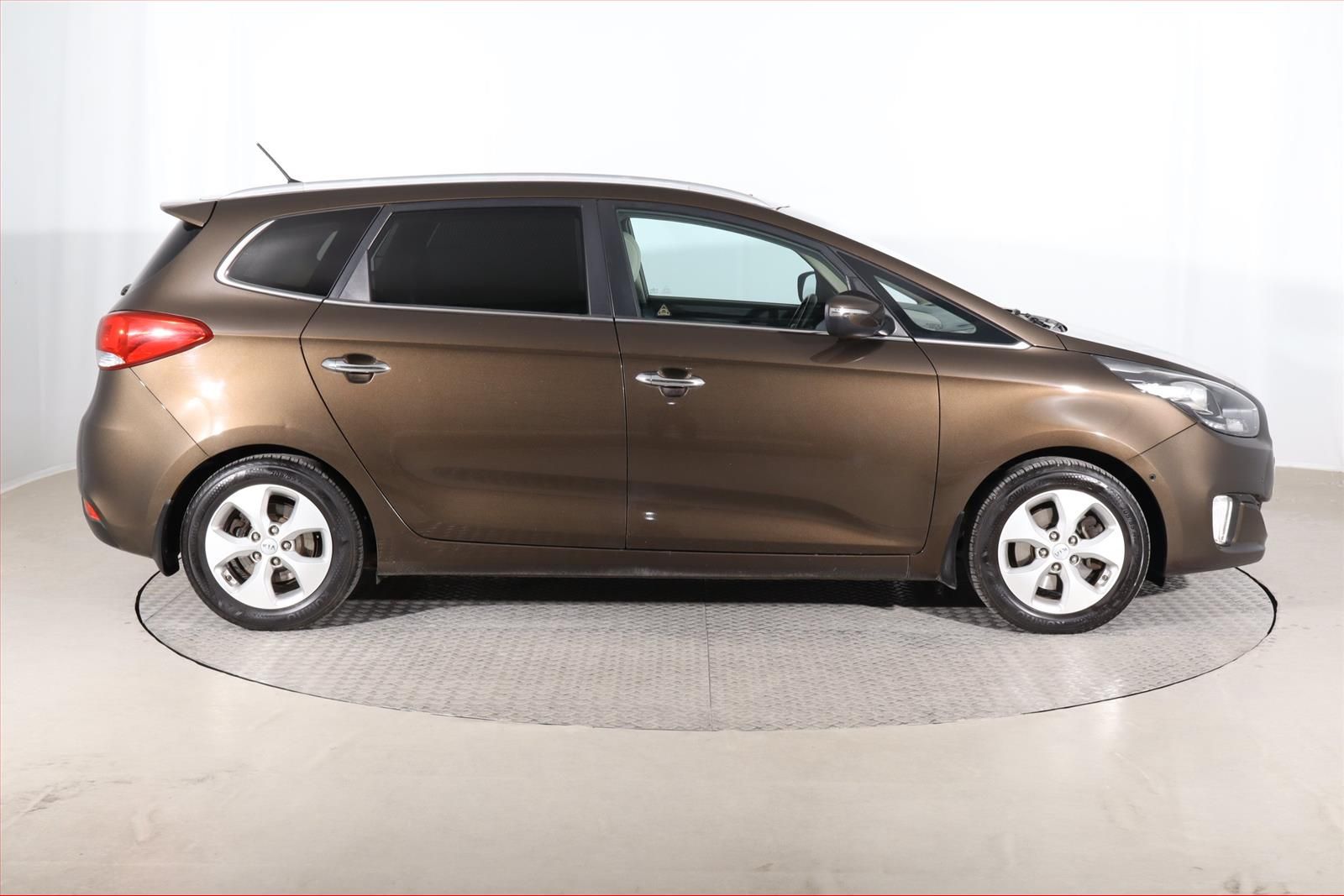 Kia Carens, 1.6 GDI, Serv.kniha - fotka 6