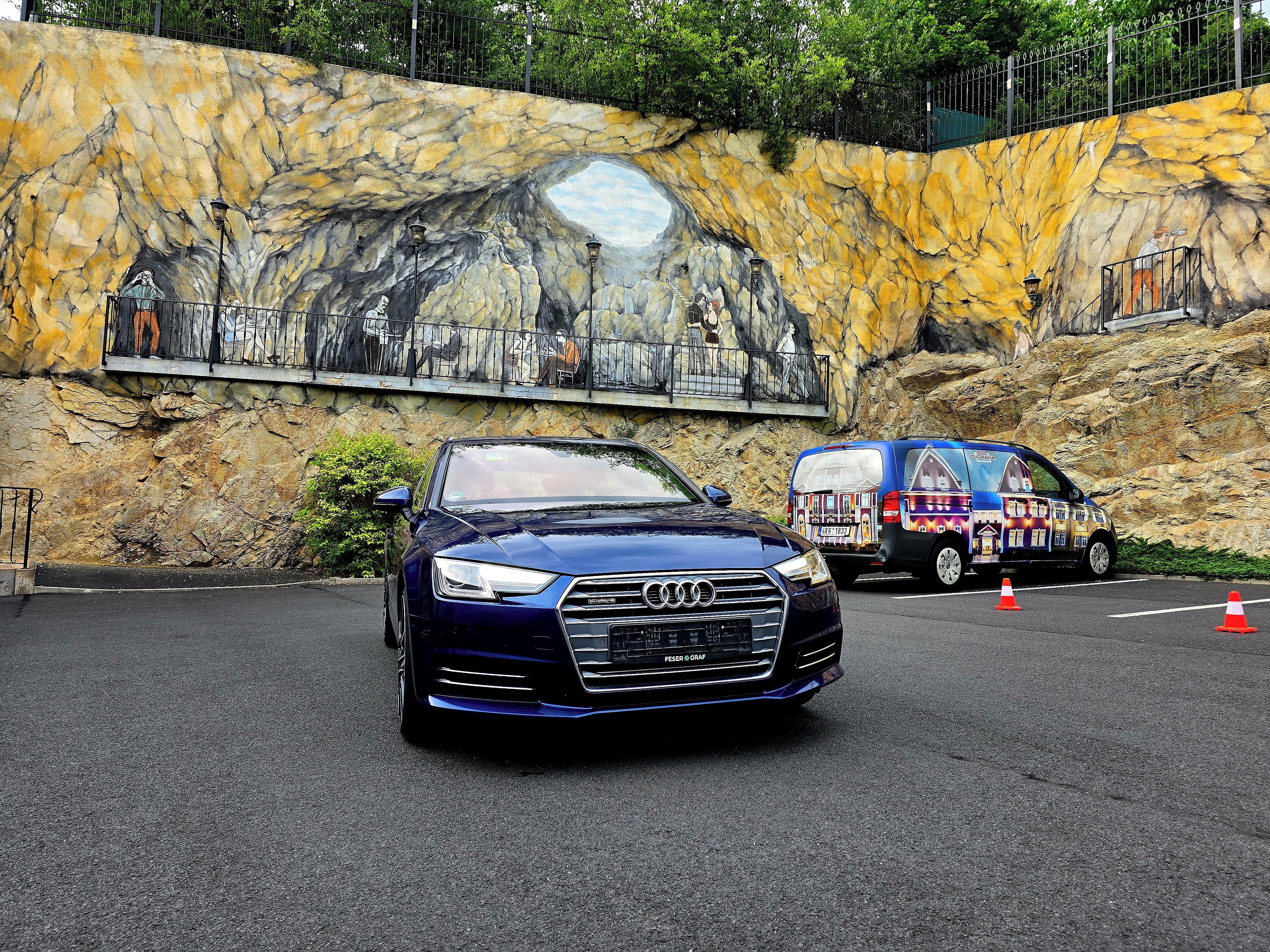 Audi A4, 2.0 tdi, 110kW, 4x4, S-line - fotka 2