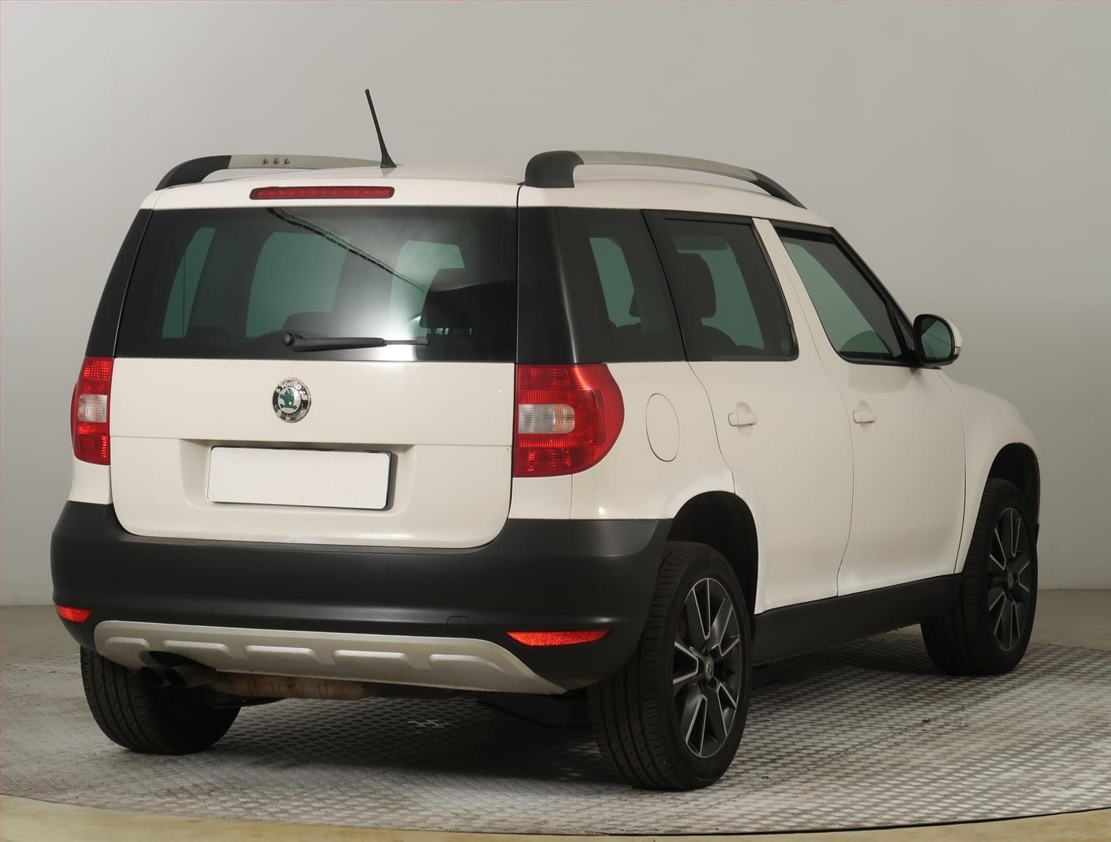 Škoda Yeti, 2.0 TDI, 4X4, ČR,1.maj - fotka 5