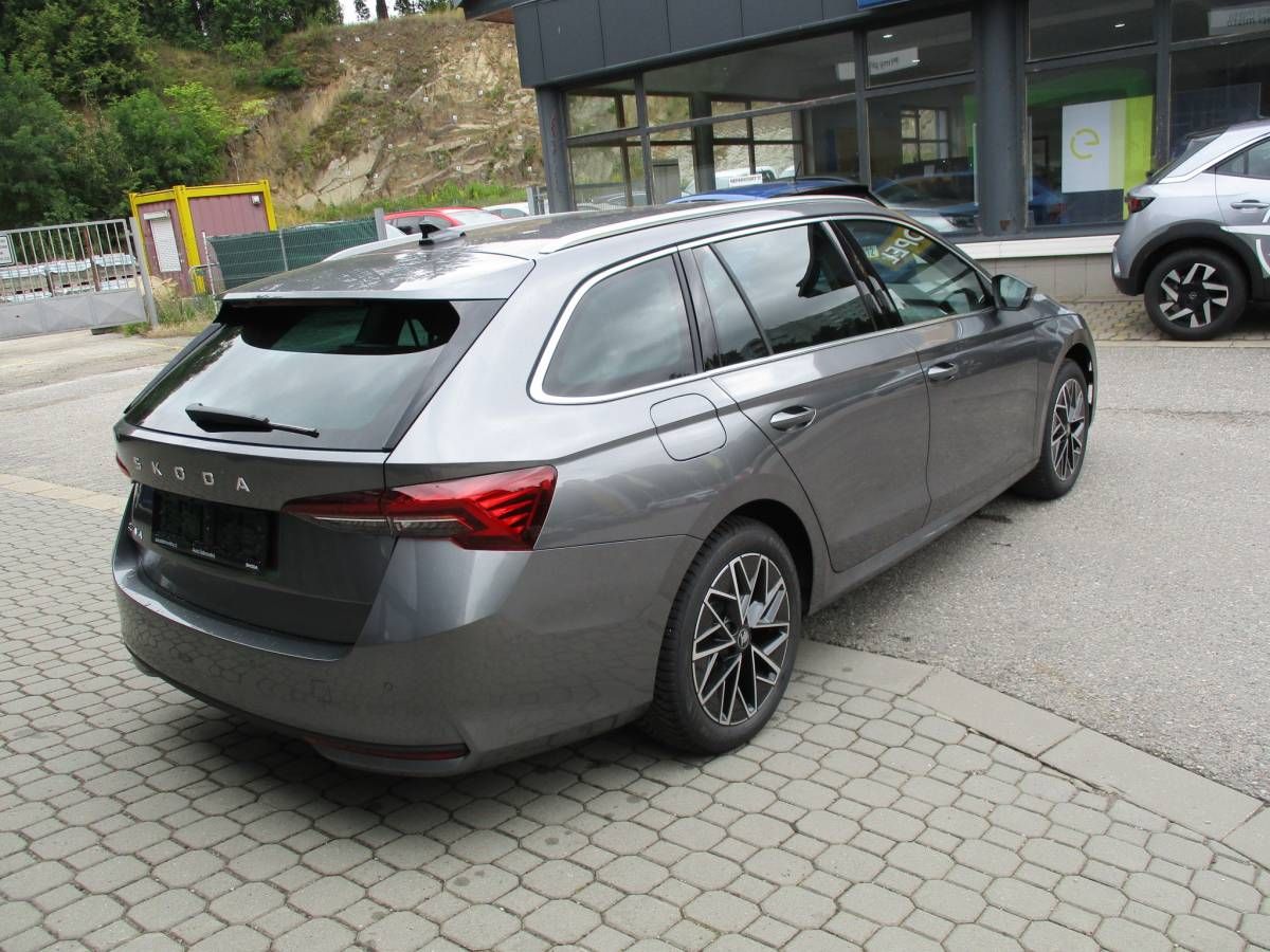 Škoda Octavia, Combi Top Selection 2,0TDI 110 - fotka 5