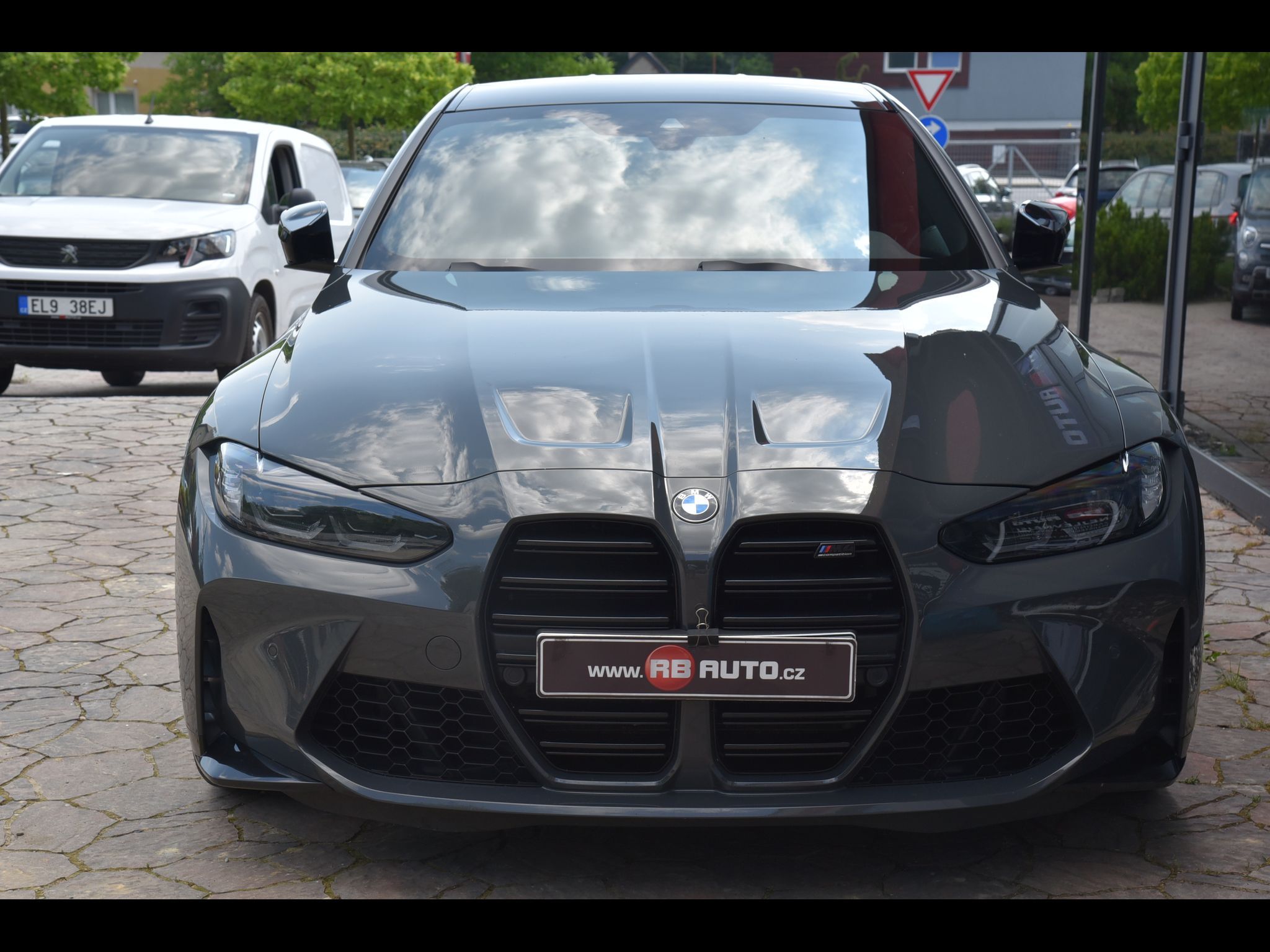 BMW M4, Competition M xDrive 1.maj TOP - fotka 3