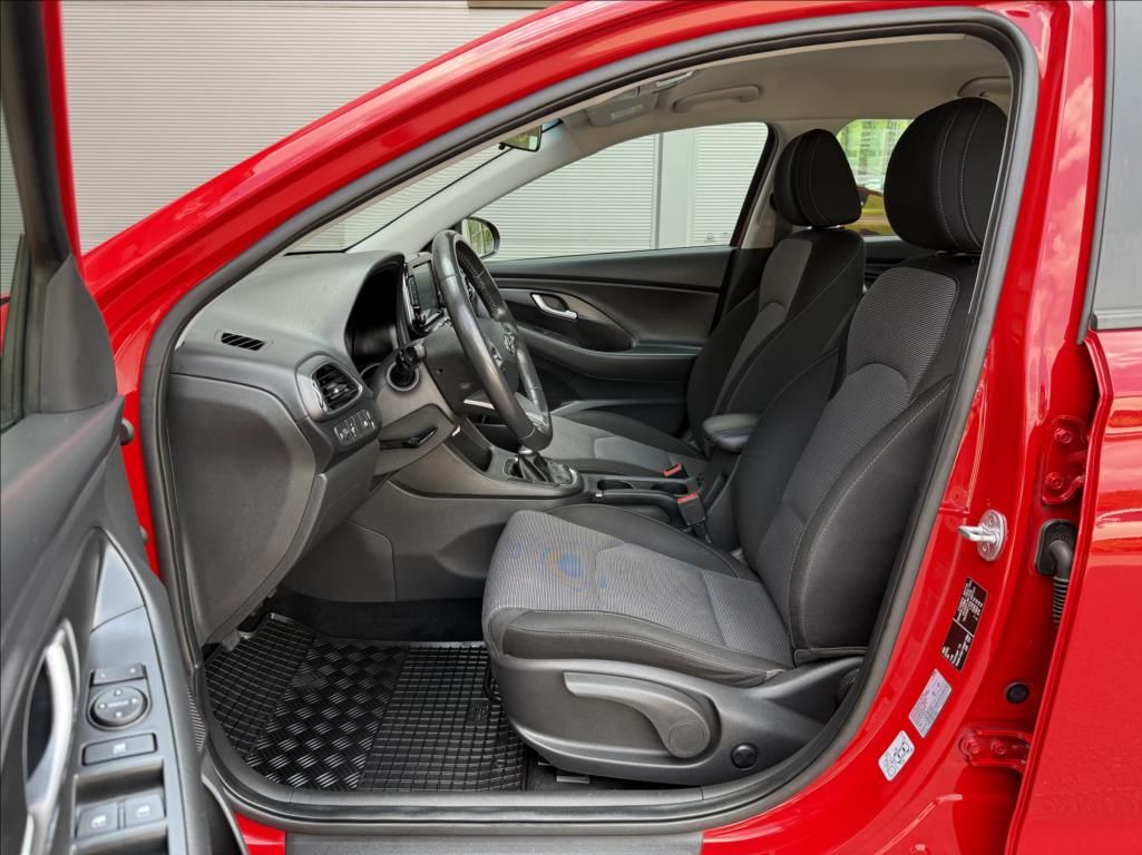 Hyundai i30, 1,4 i  WG Trikolor Komfort - fotka 6