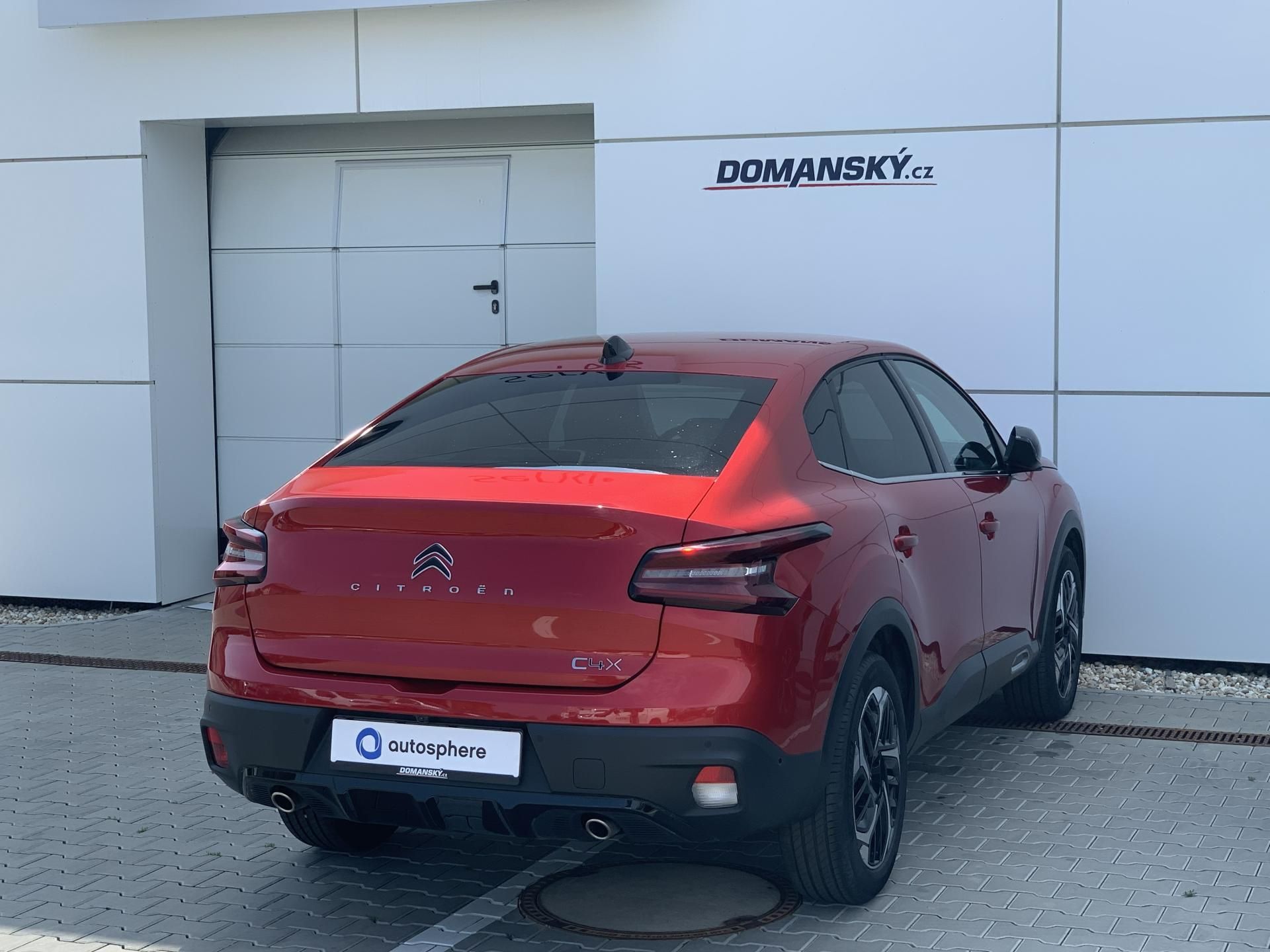Citroën C4 X, C4 X SHINE 1.2 PureTech 96kW - fotka 3