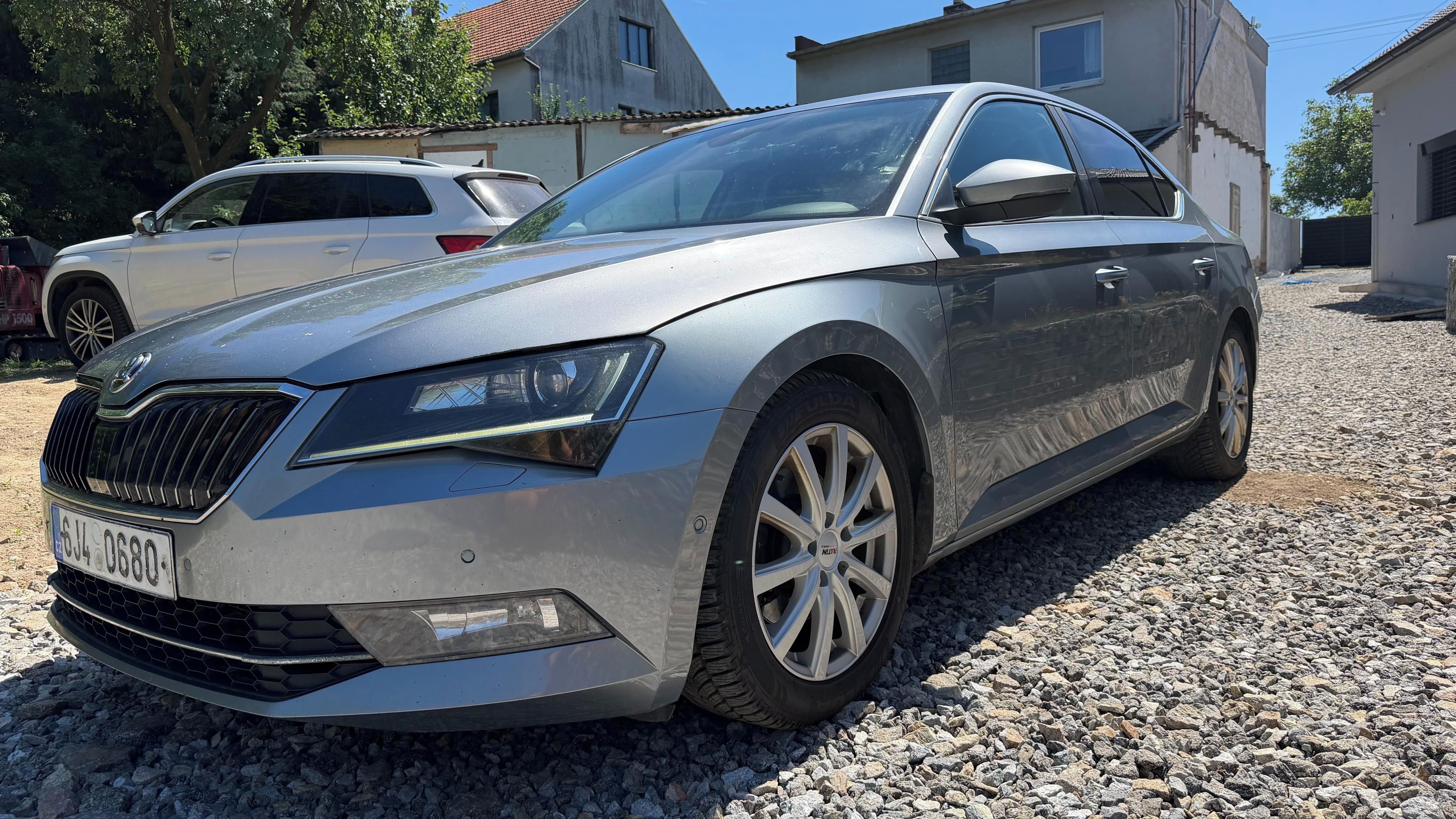 Škoda Superb, Při rychlém jednání SLEVA! - fotka 3