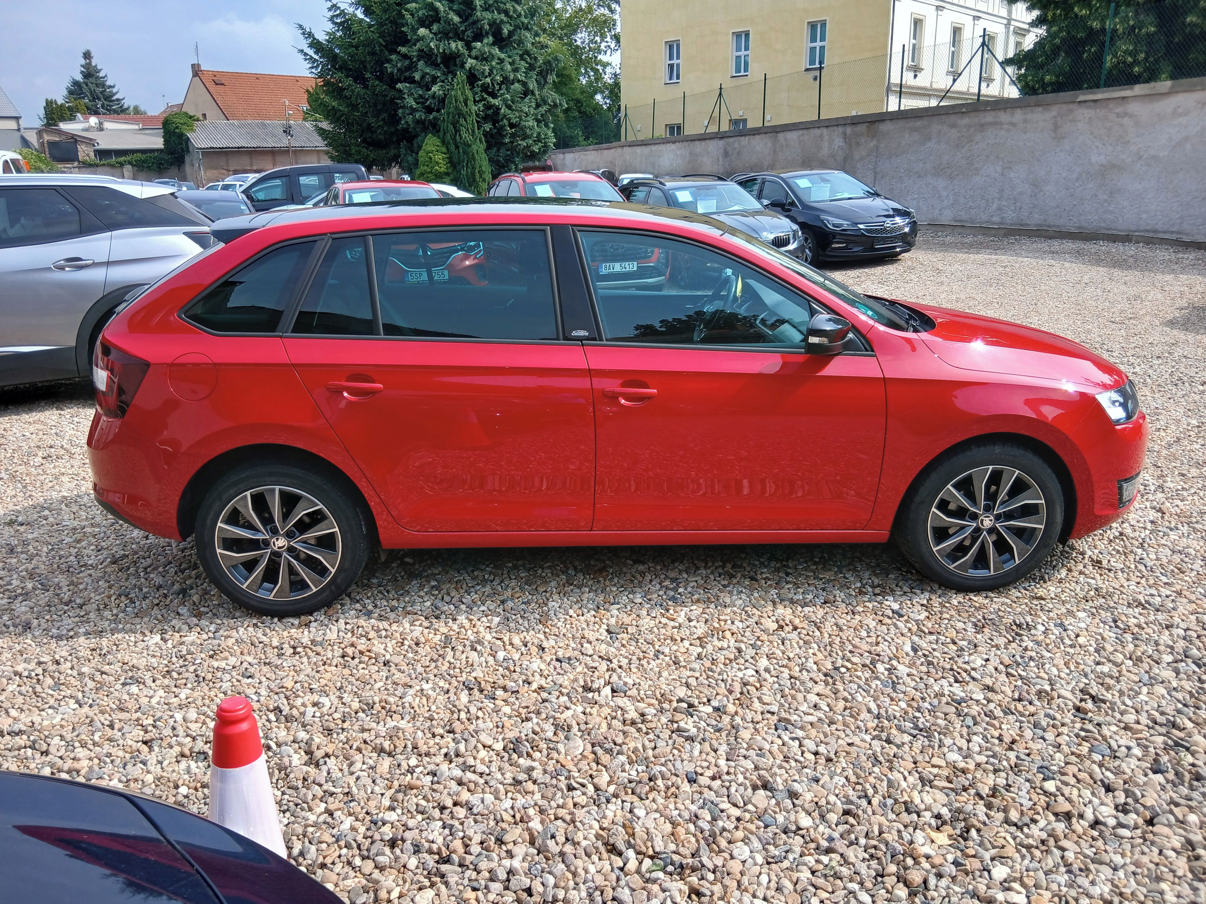 Škoda Rapid, 1.4 TDi 66KW DSG, Edition,1xMa - fotka 4