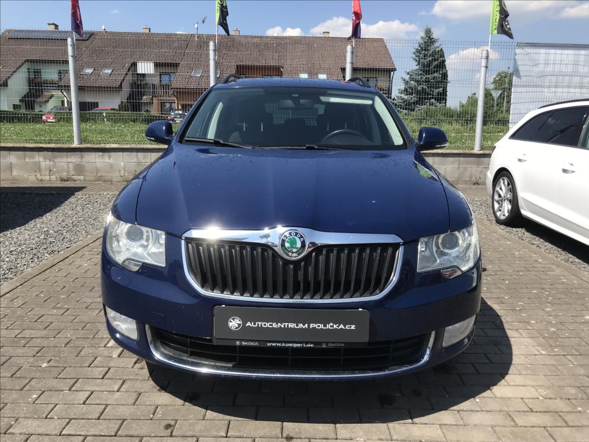 Škoda Superb, 2,0 - fotka 2