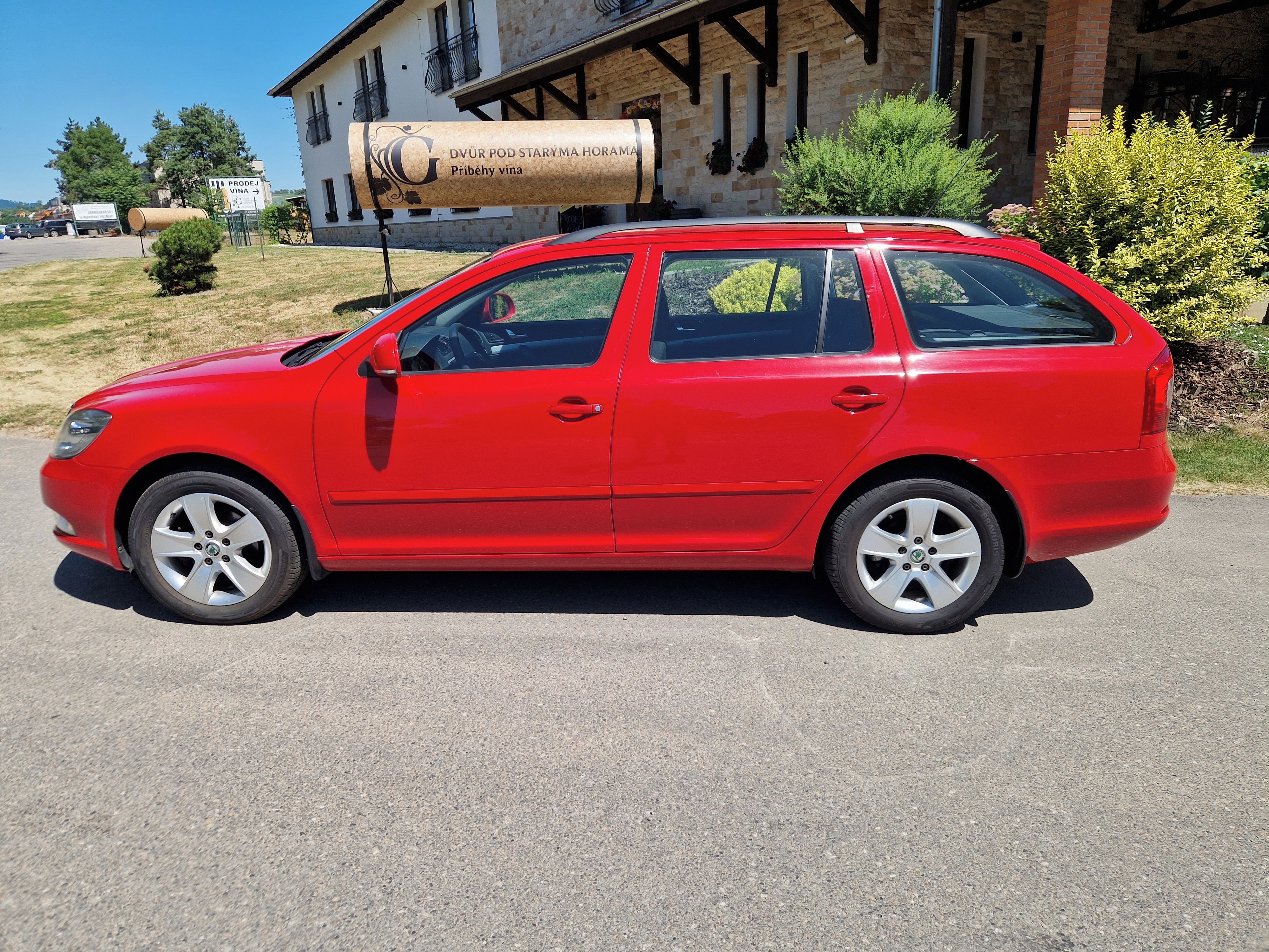 Škoda Octavia, 1,6 MPI 75 KW, tažné, vyhř.sed - fotka 4