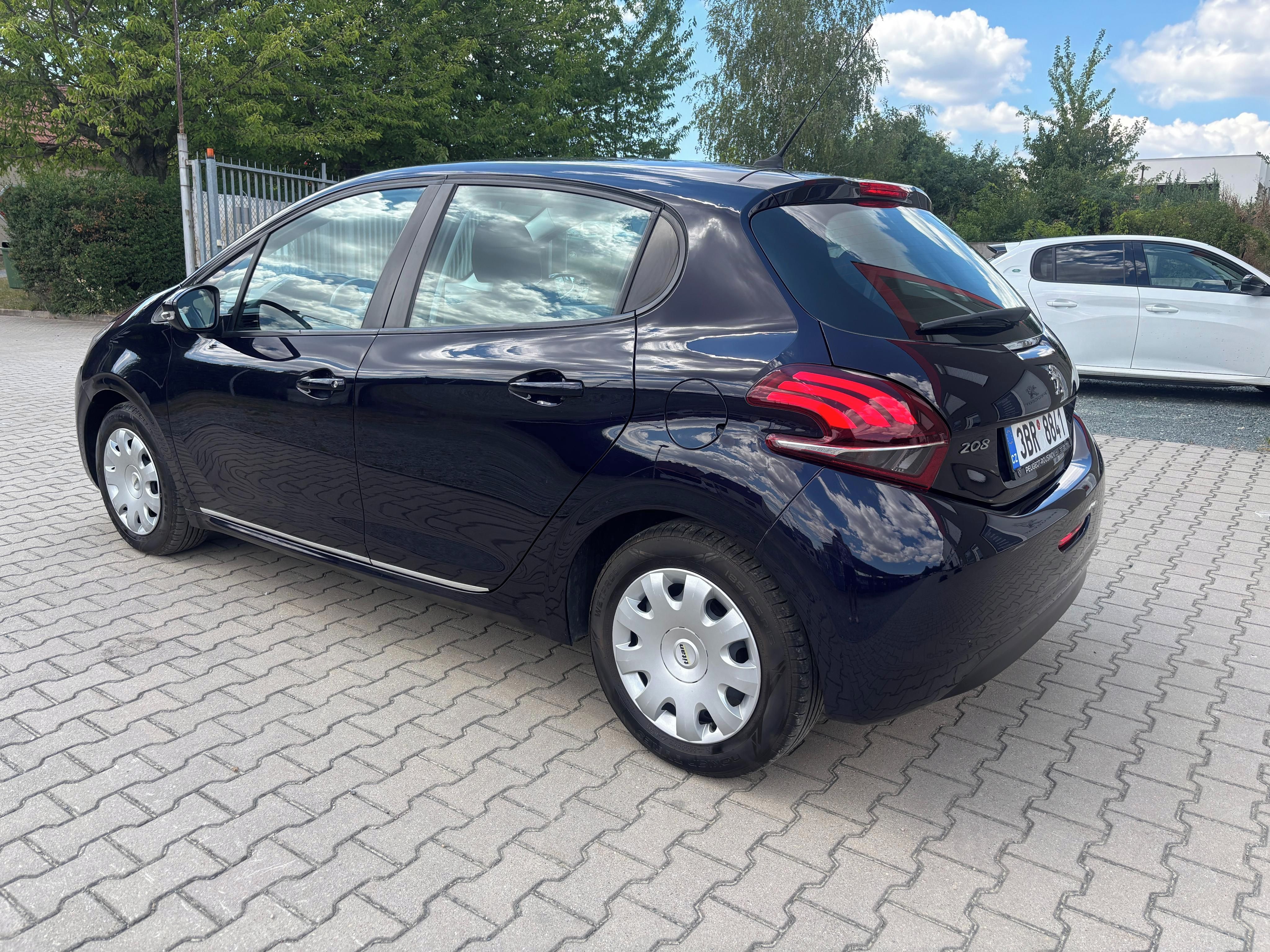 Peugeot 208, 1.2i klimatizace, 2x klíč - fotka 4