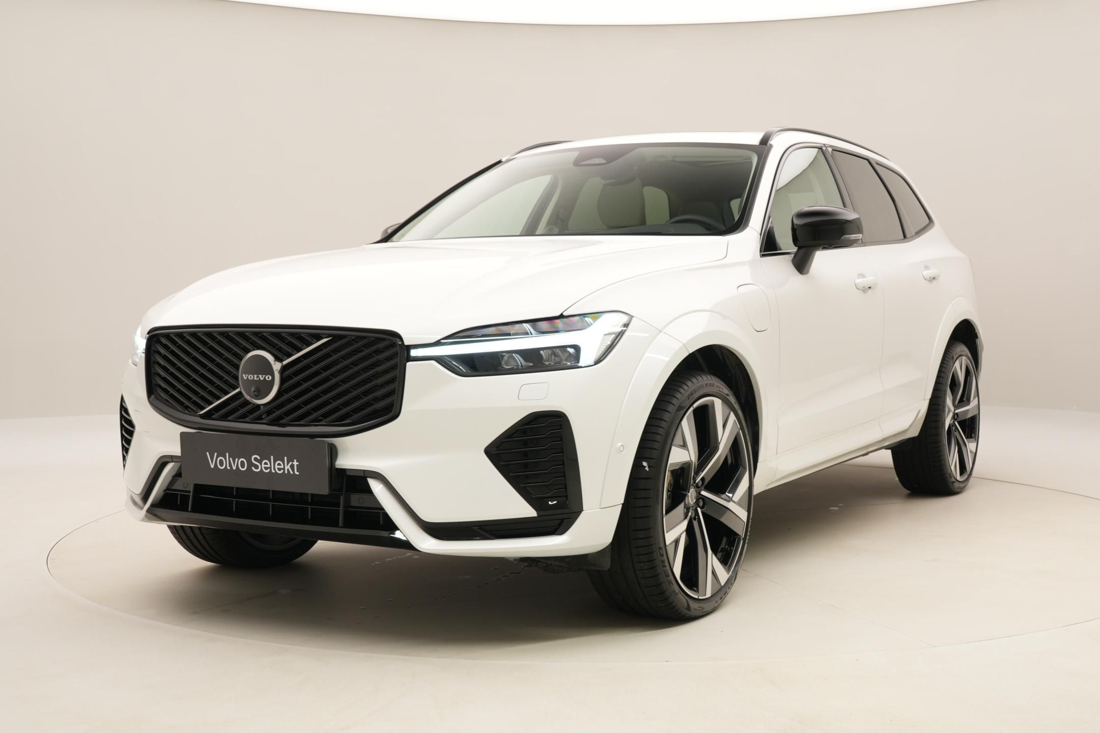 Volvo XC60, T8 AWD RECHARGE DARK ULTRA CZ