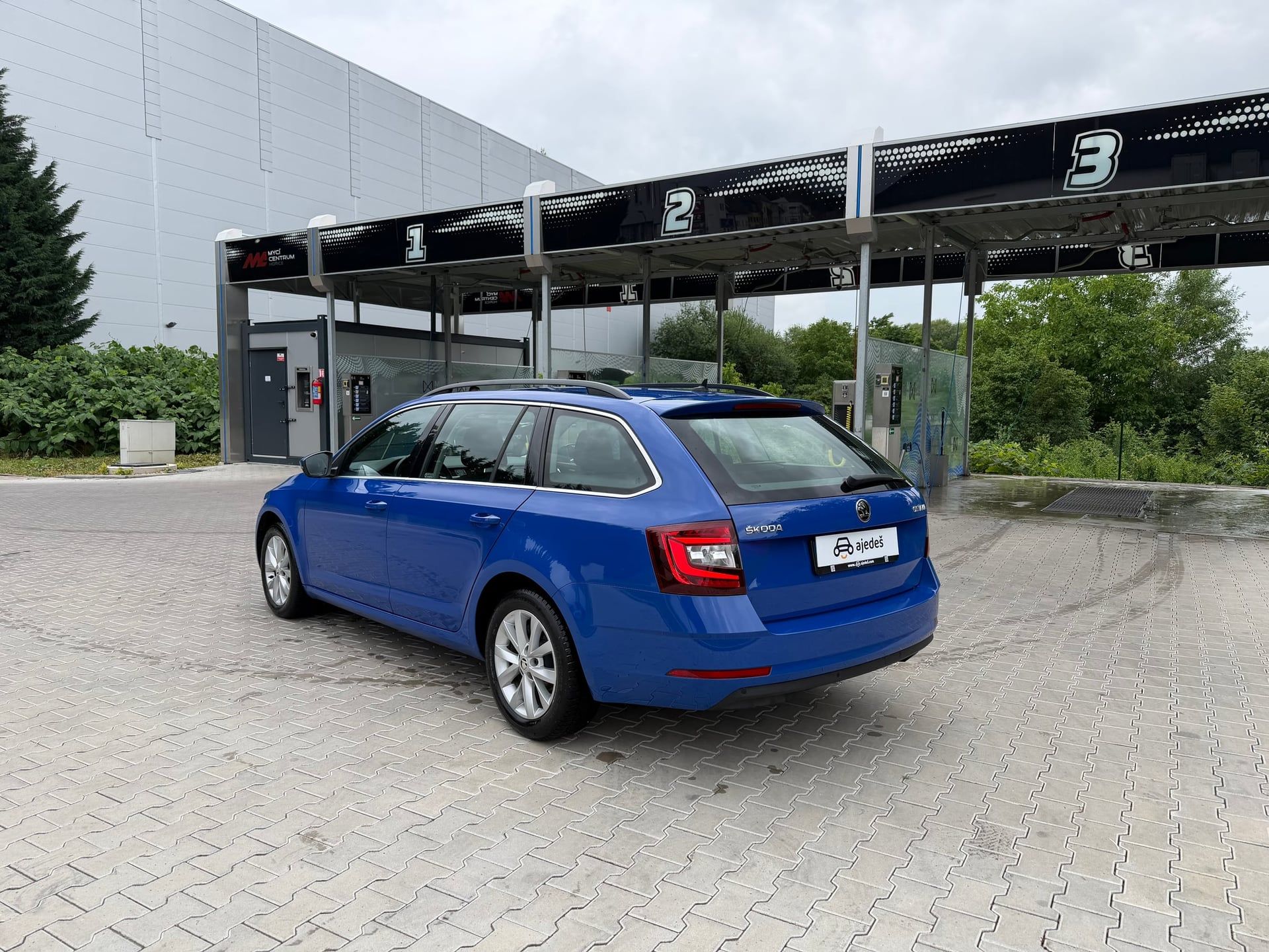 Škoda Octavia, Combi/2.0TDI/ČR-2.maj/Style - fotka 6