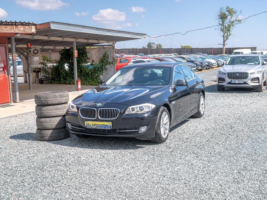 BMW Řada 5, 2.0D 135KW mat – NOVÉ V ČR