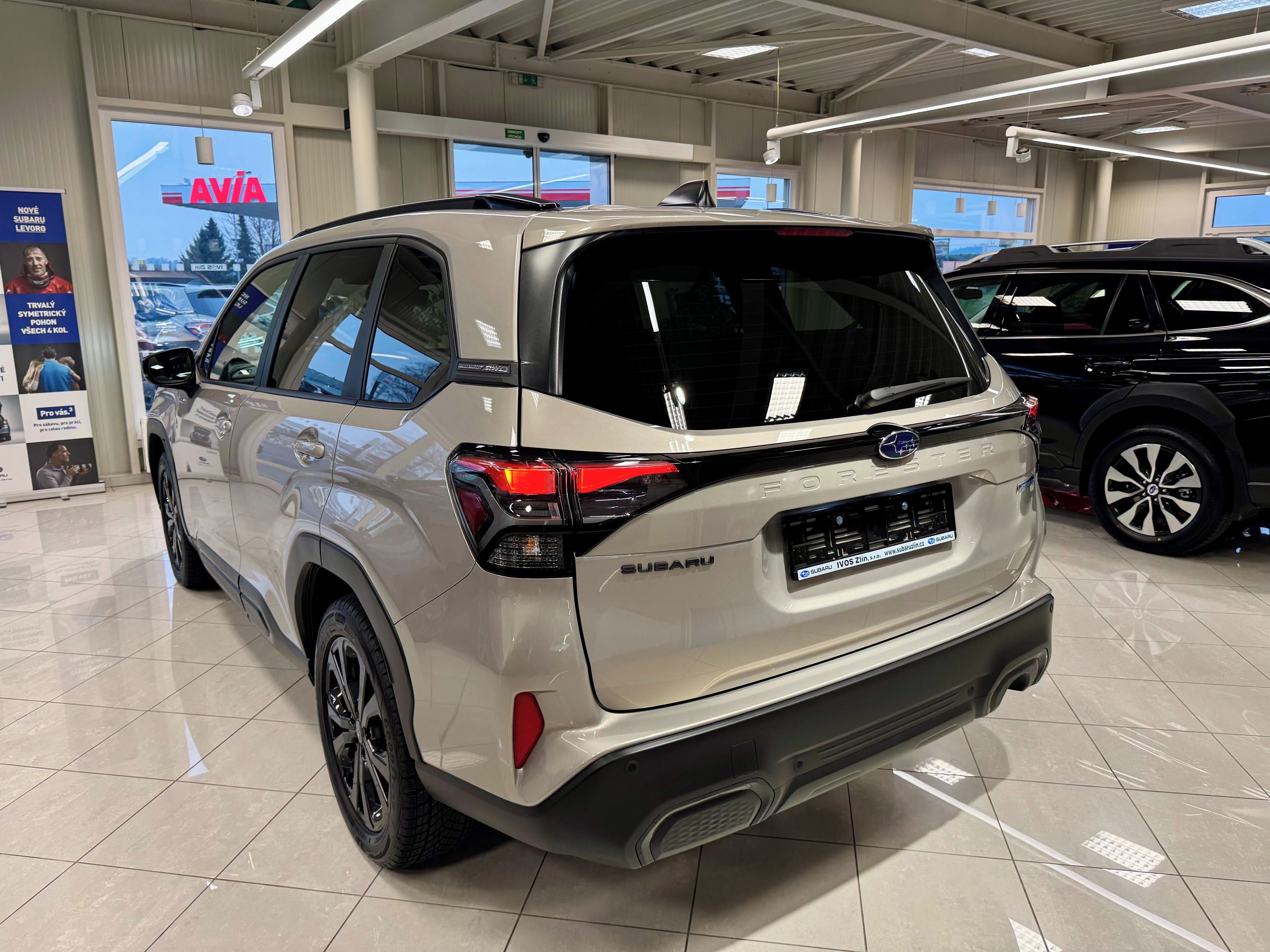 Subaru Forester, Touring MY2026, záruka 10 let - fotka 3